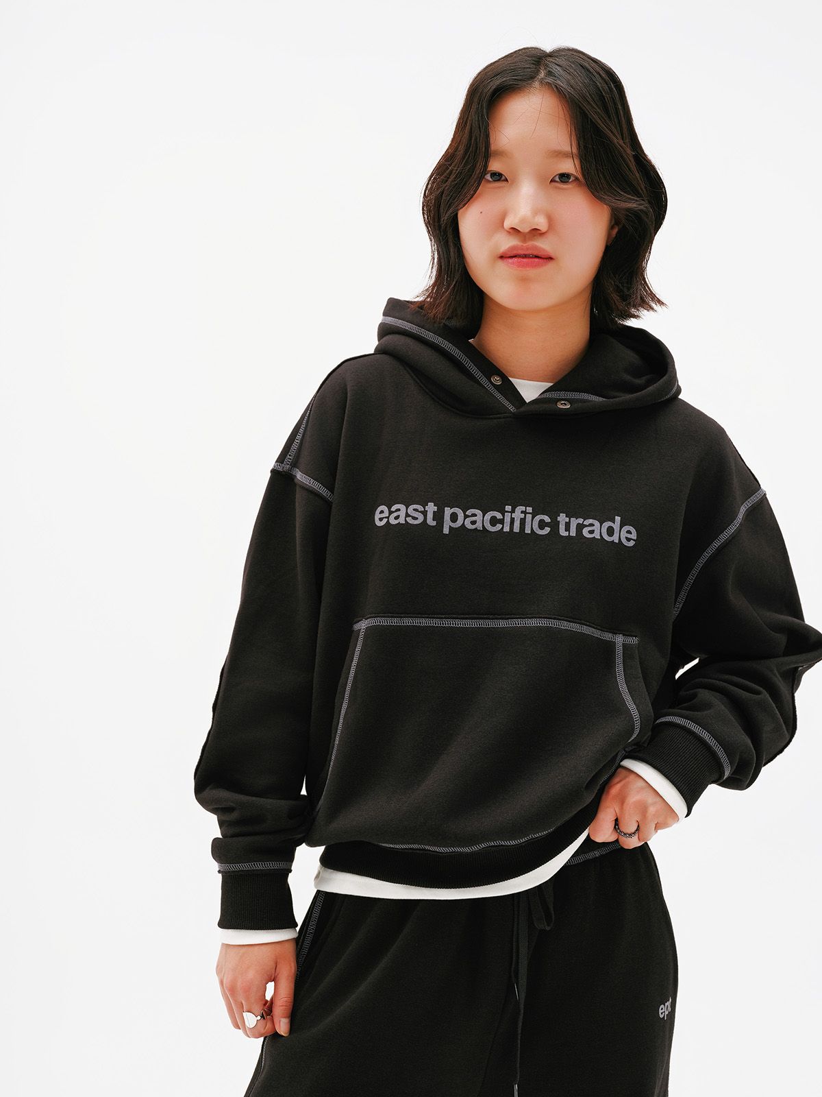 이피티(EPT) COVER STITCH HOODIE (BLACK)
