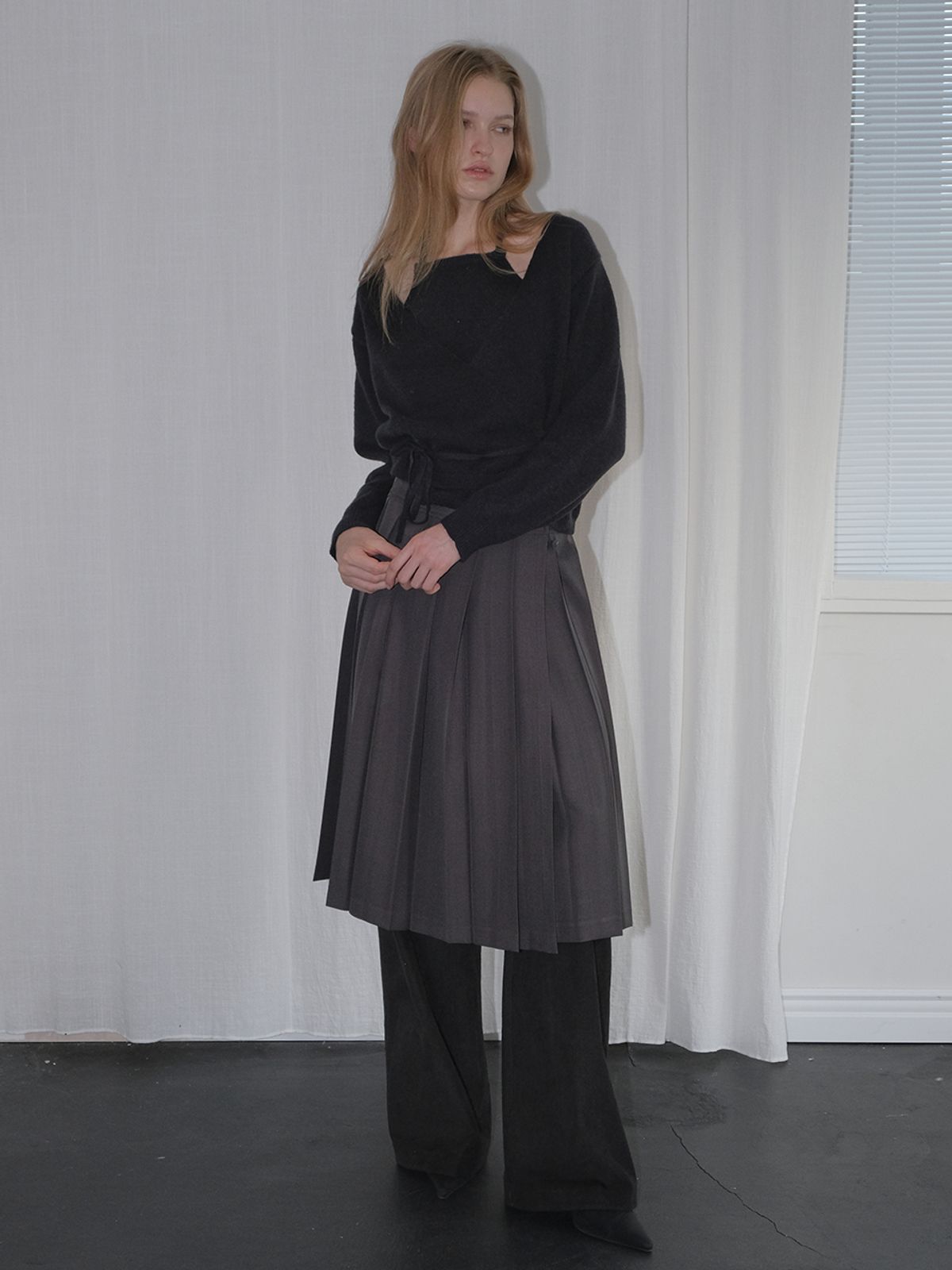 에트몽(ETMON) Halter Wrap Knit Top, Black