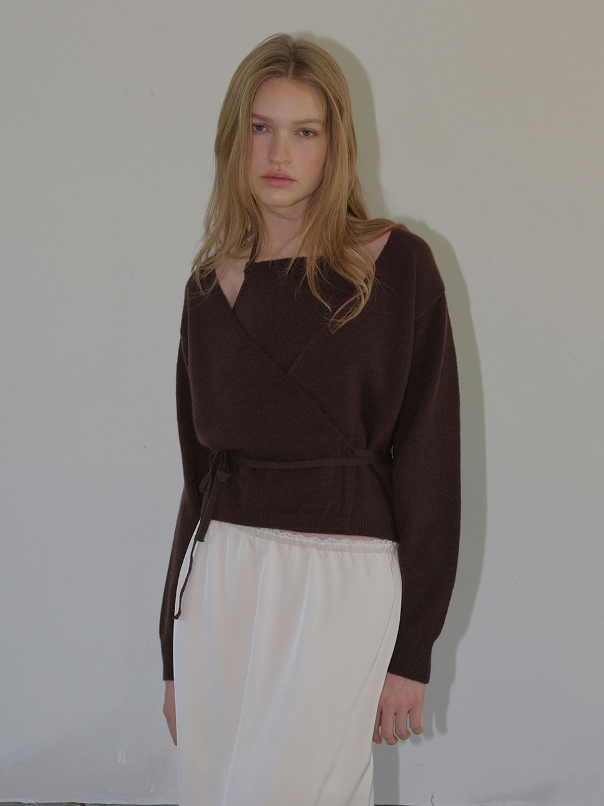 에트몽(ETMON) Halter Wrap Knit Top, Brown