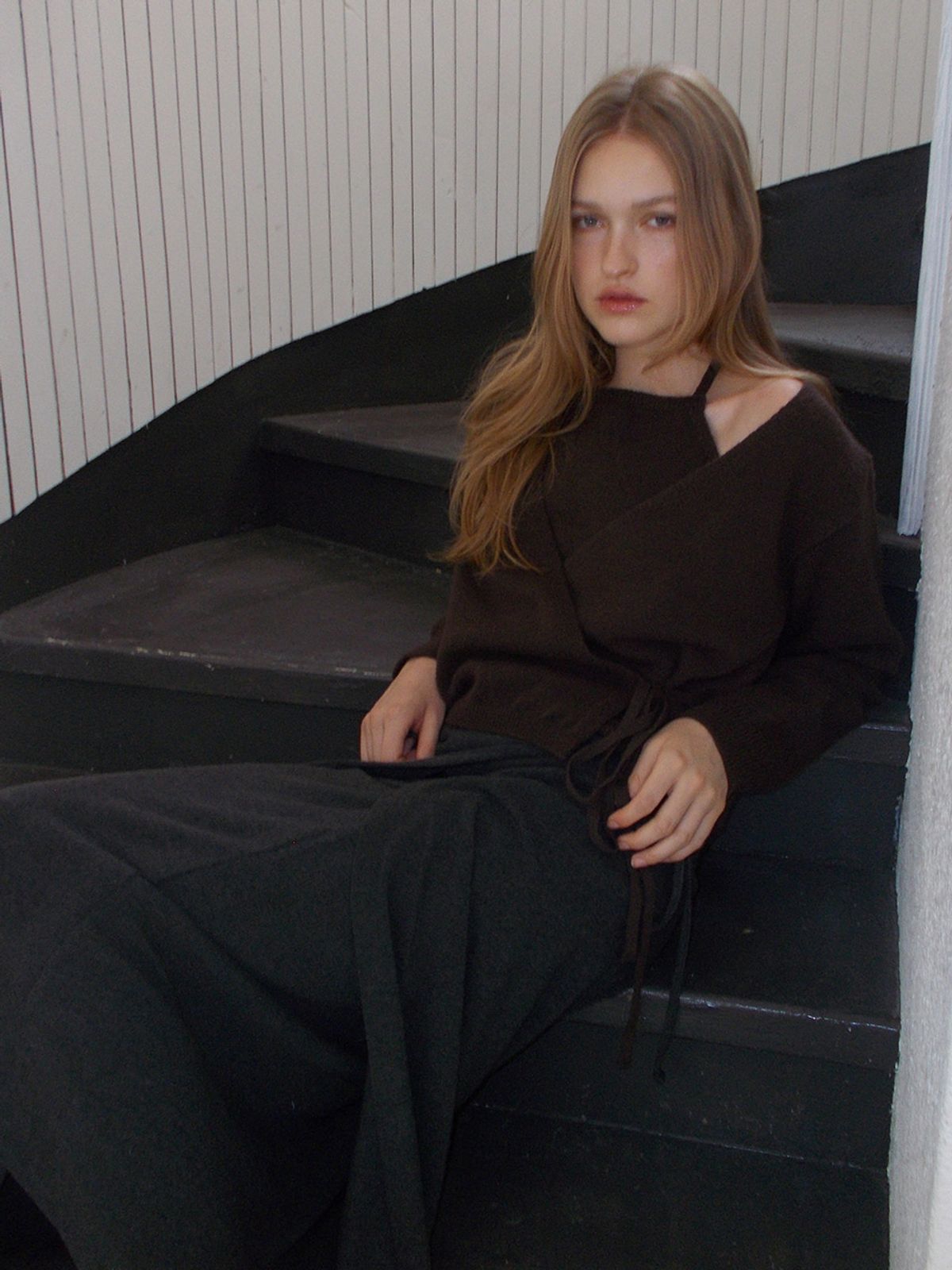 에트몽(ETMON) Halter Wrap Knit Top, Brown