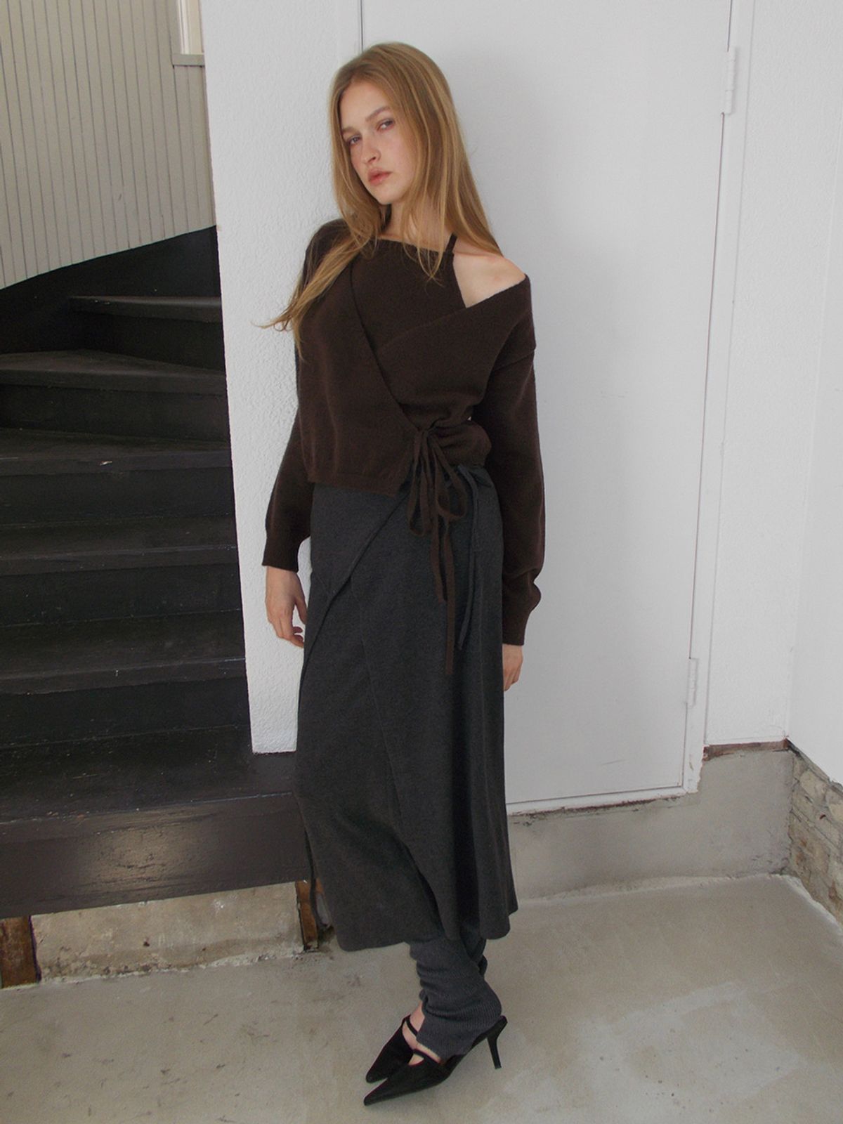 에트몽(ETMON) Halter Wrap Knit Top, Brown