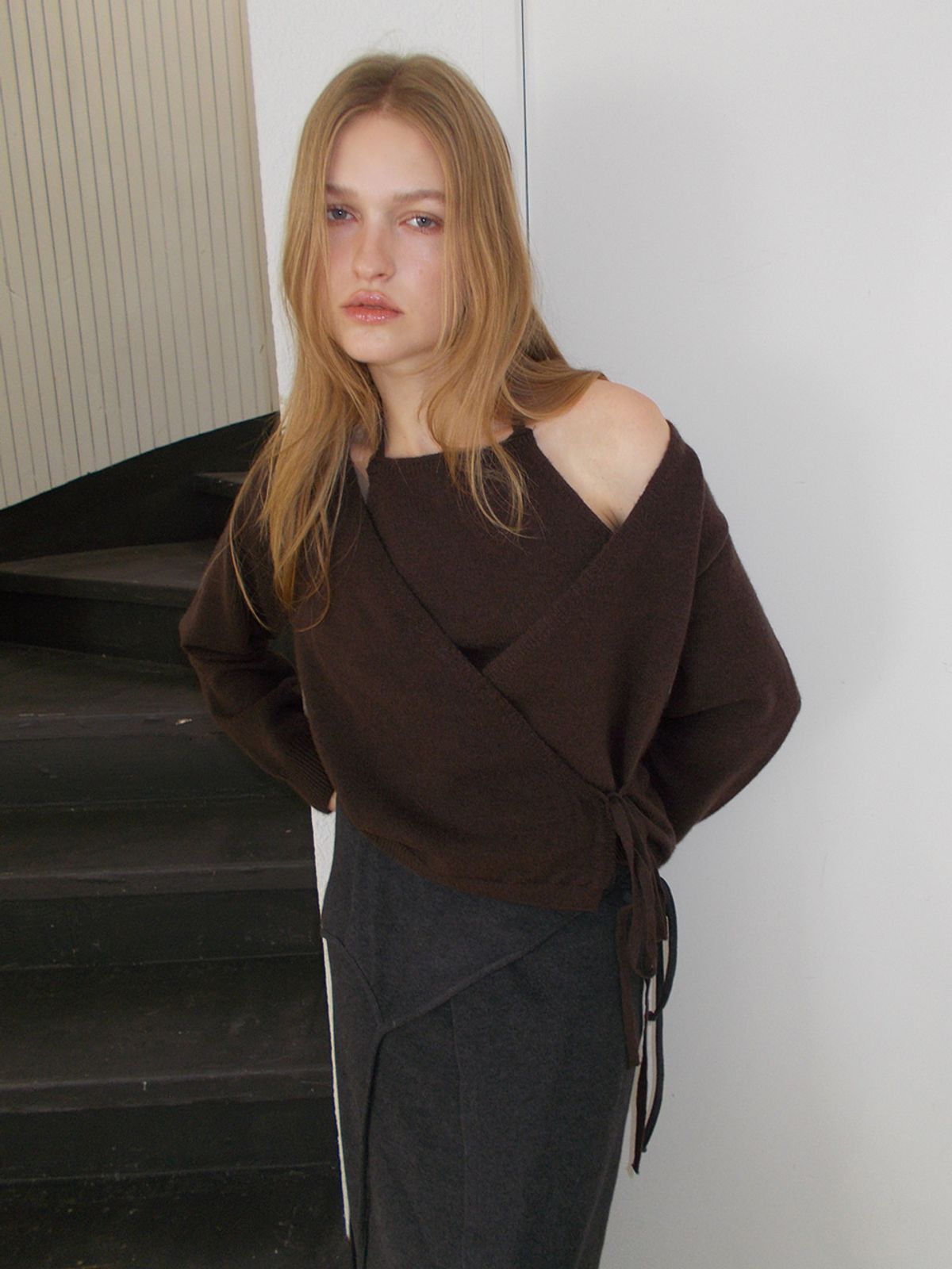 에트몽(ETMON) Halter Wrap Knit Top, Brown