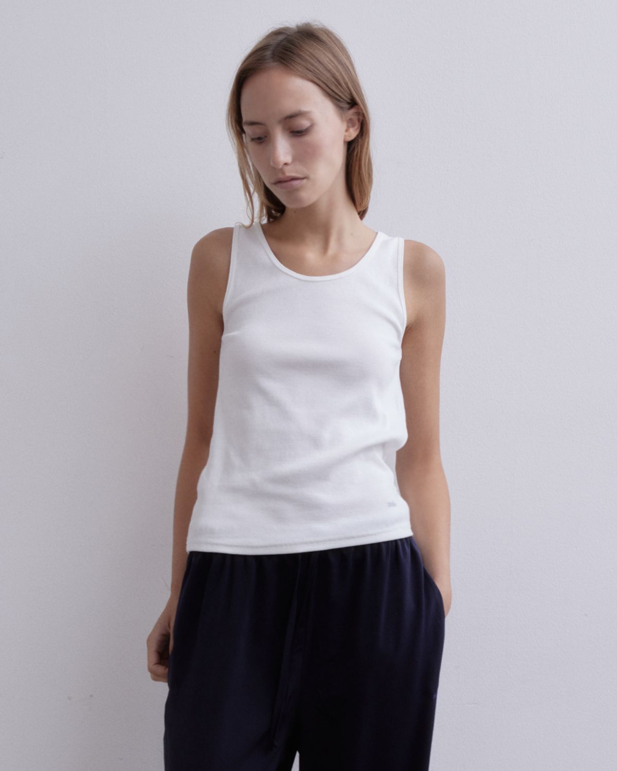 세르(SEHR) Sehr& Sleeveless (Ivory)