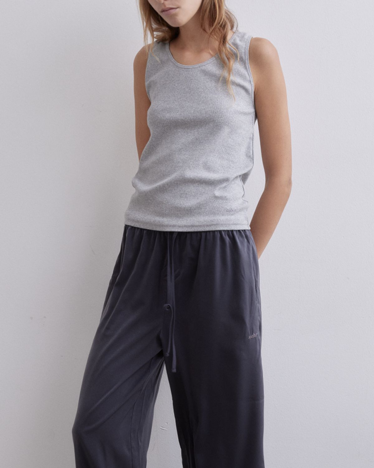 세르(SEHR) Sehr& Sleeveless (Grey)