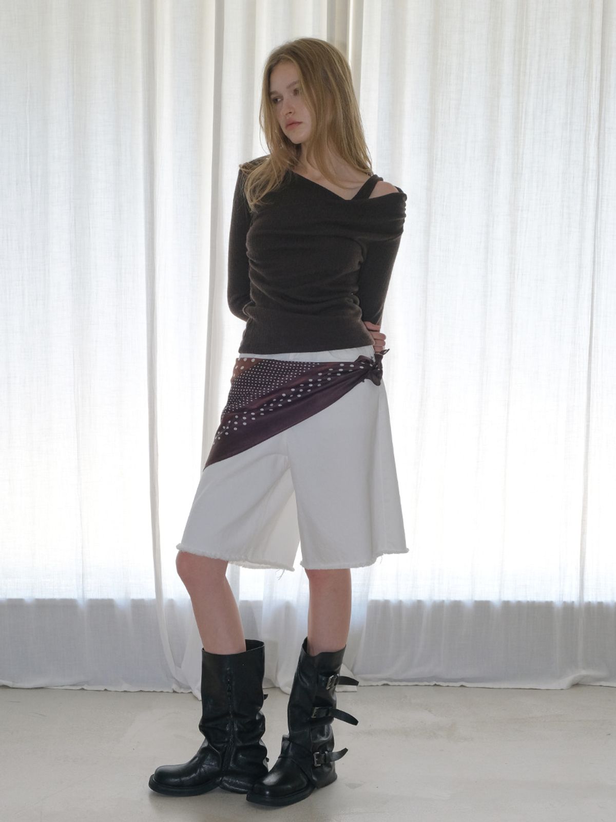 에트몽(ETMON) Cross-Over Drape T-Shirt, Brown