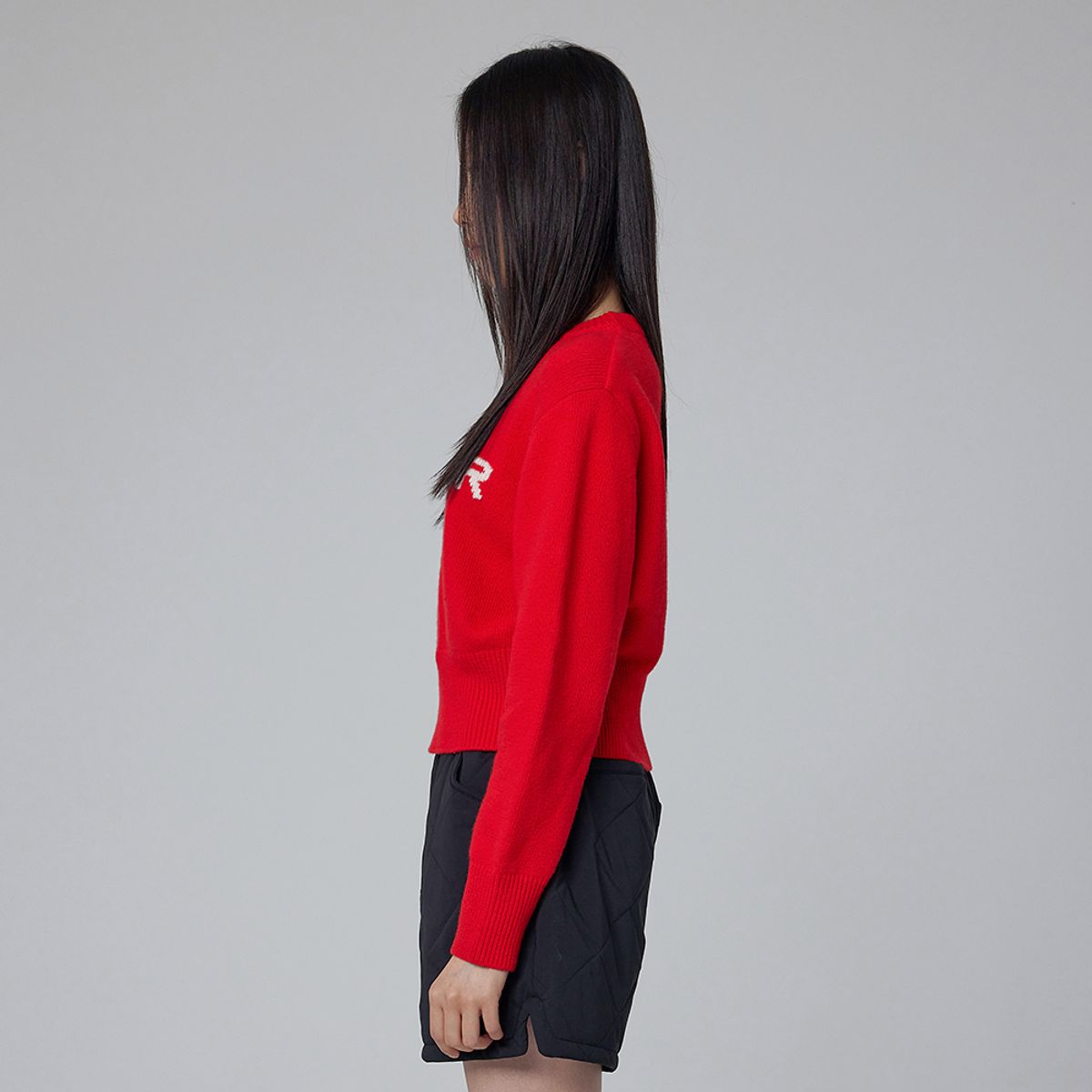 헌터(HUNTER) [WOMEN] 로고 크롭 캐시미어 혼방 스웨터 - 레드 HDW0001AKZRED
