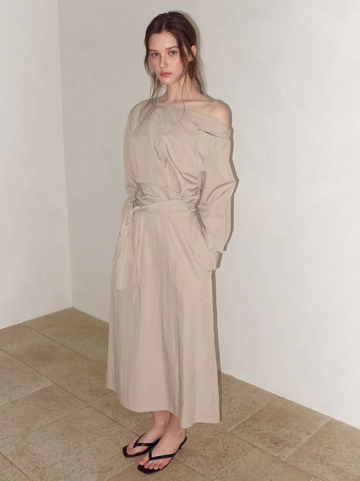 에트몽(ETMON) 2-Way Shoulder Strap Dress, Beige