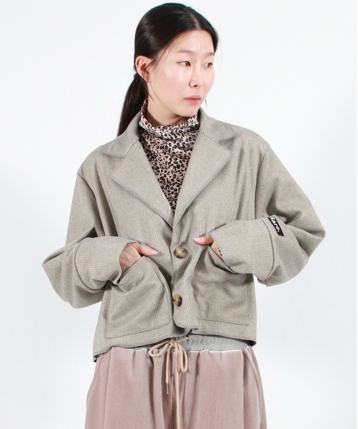 드마크(DEMARC) TAILORED MEDIUM CROP JACKET -  Gray