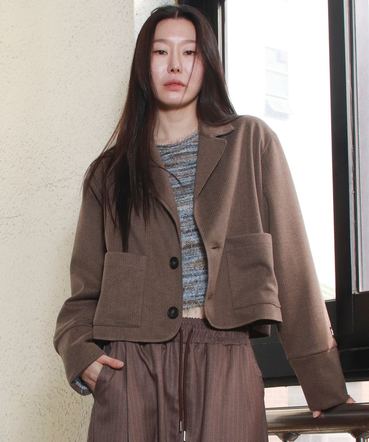 드마크(DEMARC) TAILORED MEDIUM CROP JACKET -  Brown