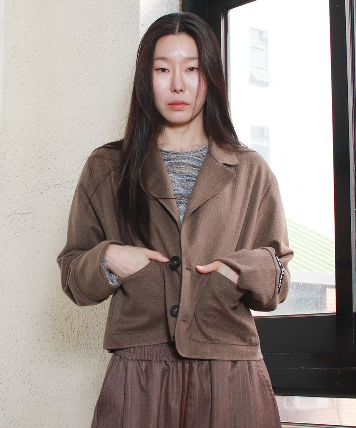 드마크(DEMARC) TAILORED MEDIUM CROP JACKET -  Brown