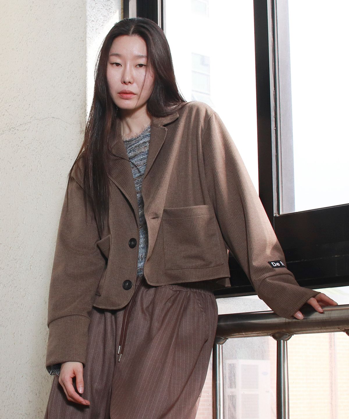 드마크(DEMARC) TAILORED MEDIUM CROP JACKET -  Brown