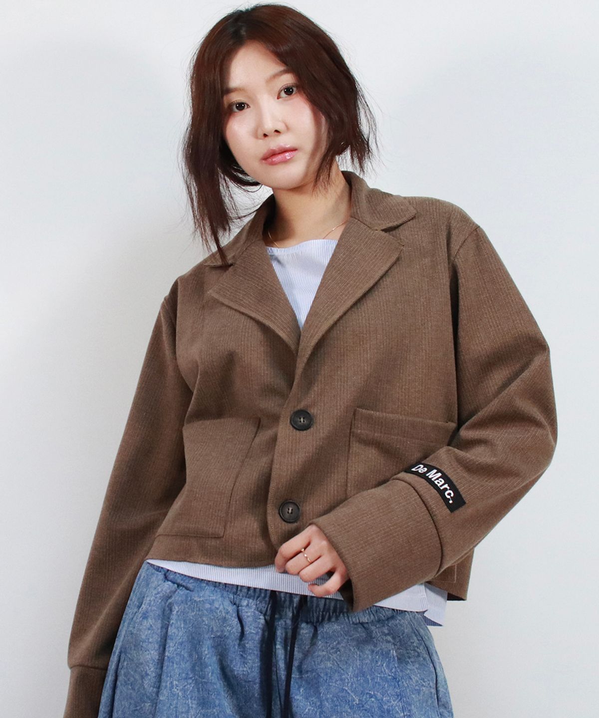 드마크(DEMARC) TAILORED MEDIUM CROP JACKET -  Brown