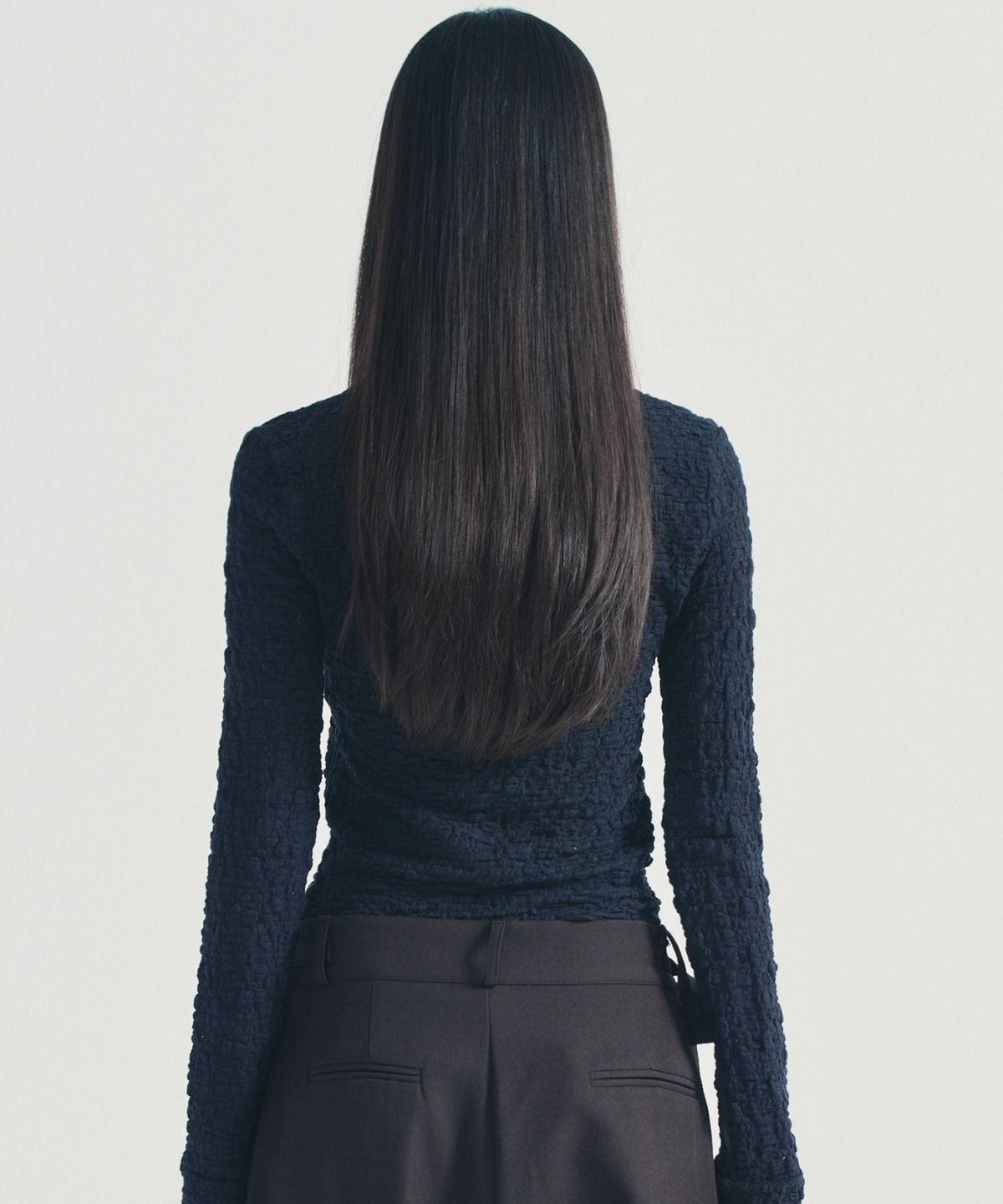 닉앤니콜(NICK&NICOLE) CRINKLE LACE CROP SLIM TOP_BLACK