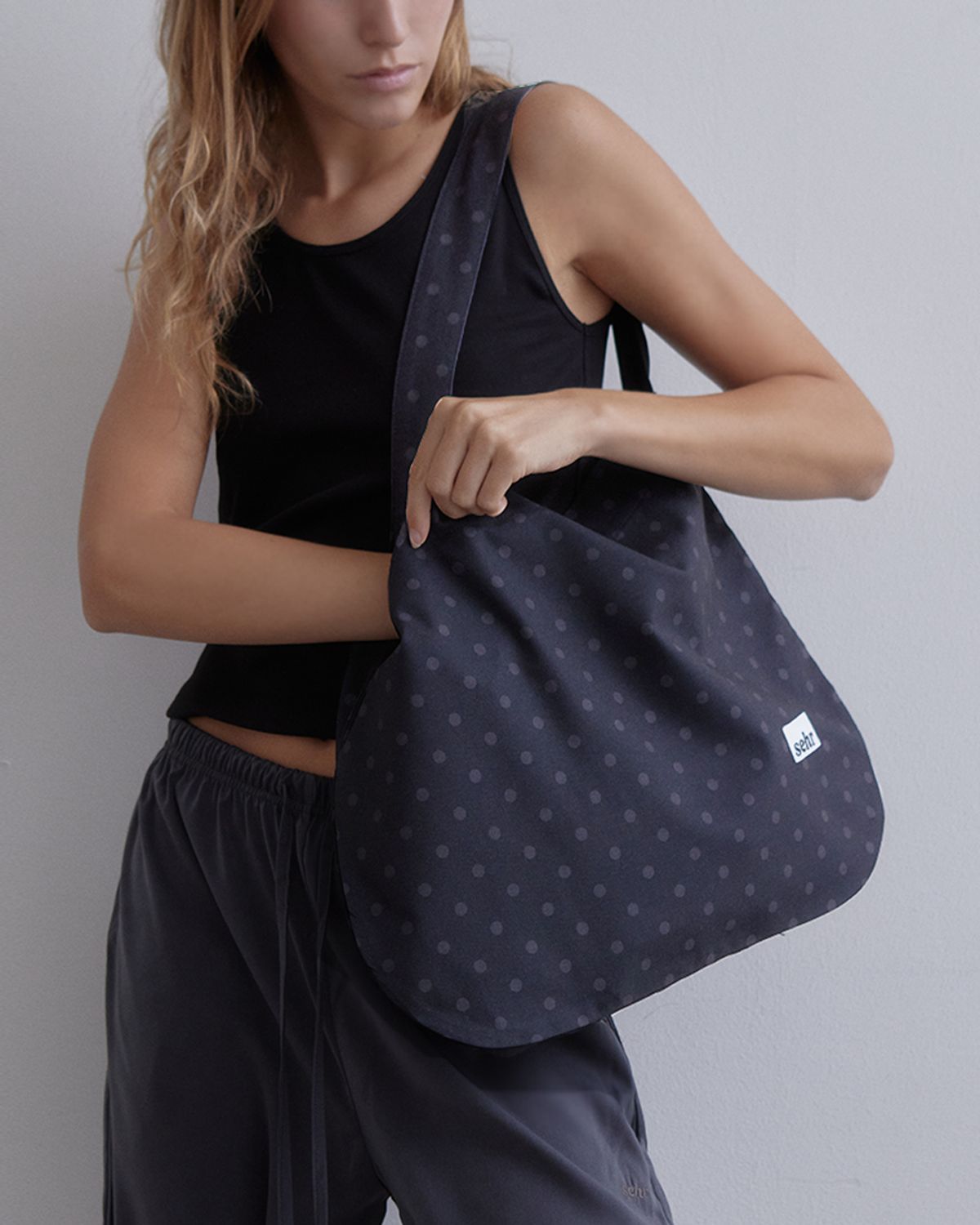 세르(SEHR) Black Dot Easy Bag