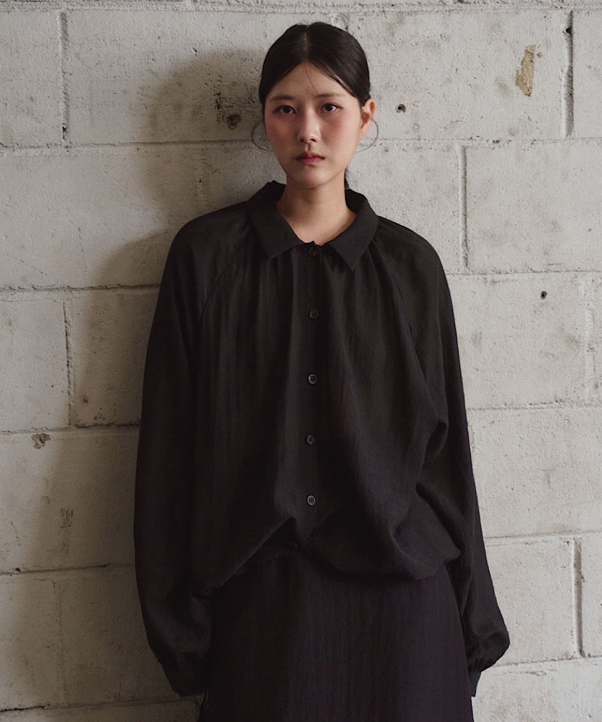 아포엠(APOEM) SOFT VEIL  SETUP BLOUSE (2C)