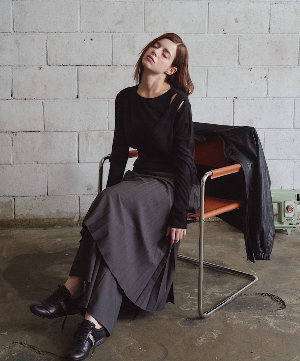 아포엠(APOEM) Pleats Skirt Pants   (2C)