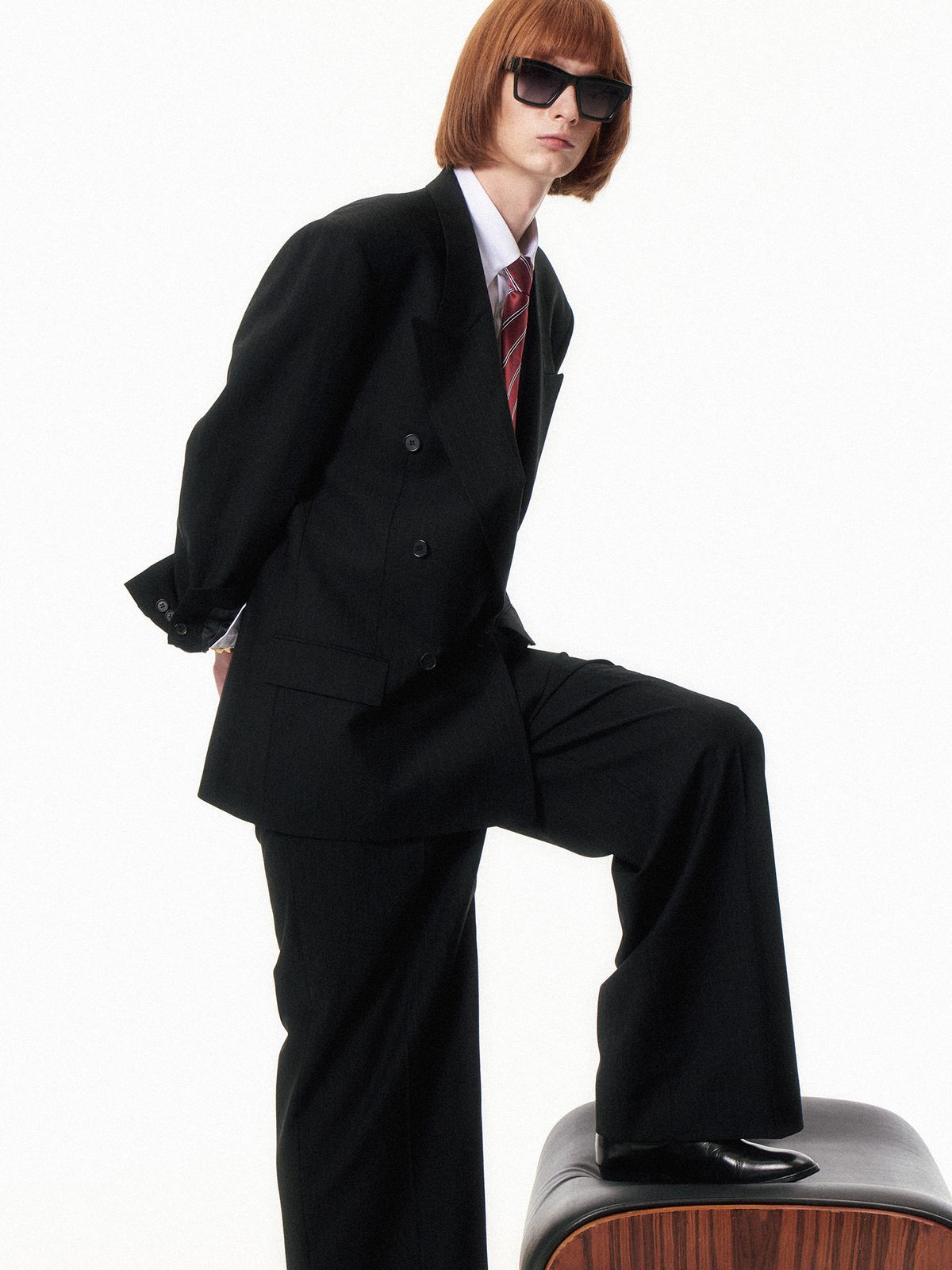 쿠르베(COURBE) Double Breasted Pinstripes Blazer (Black)