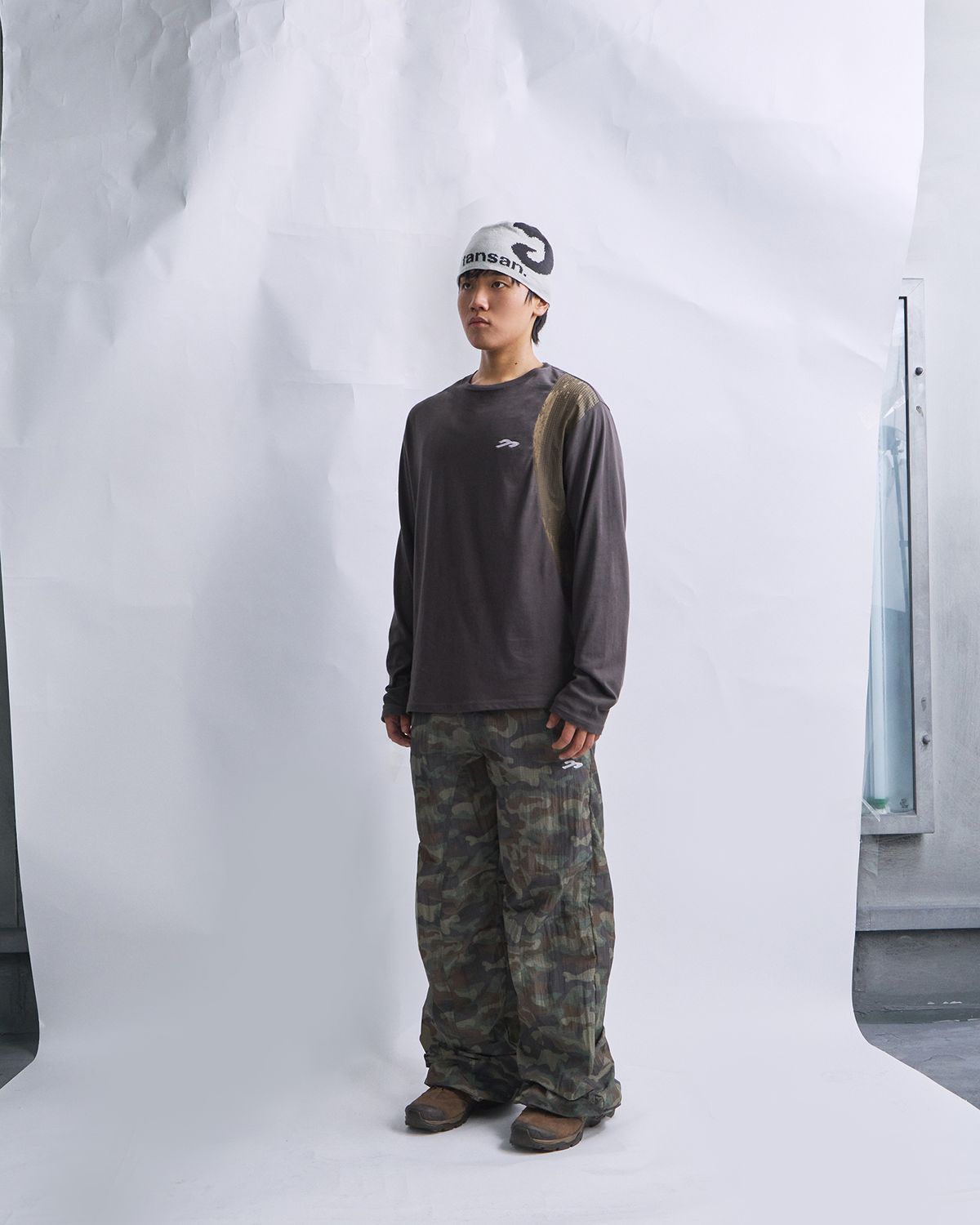 탄산마그네슘(TANSANMAGNESIUM) 절개 롱슬리브 (차콜)