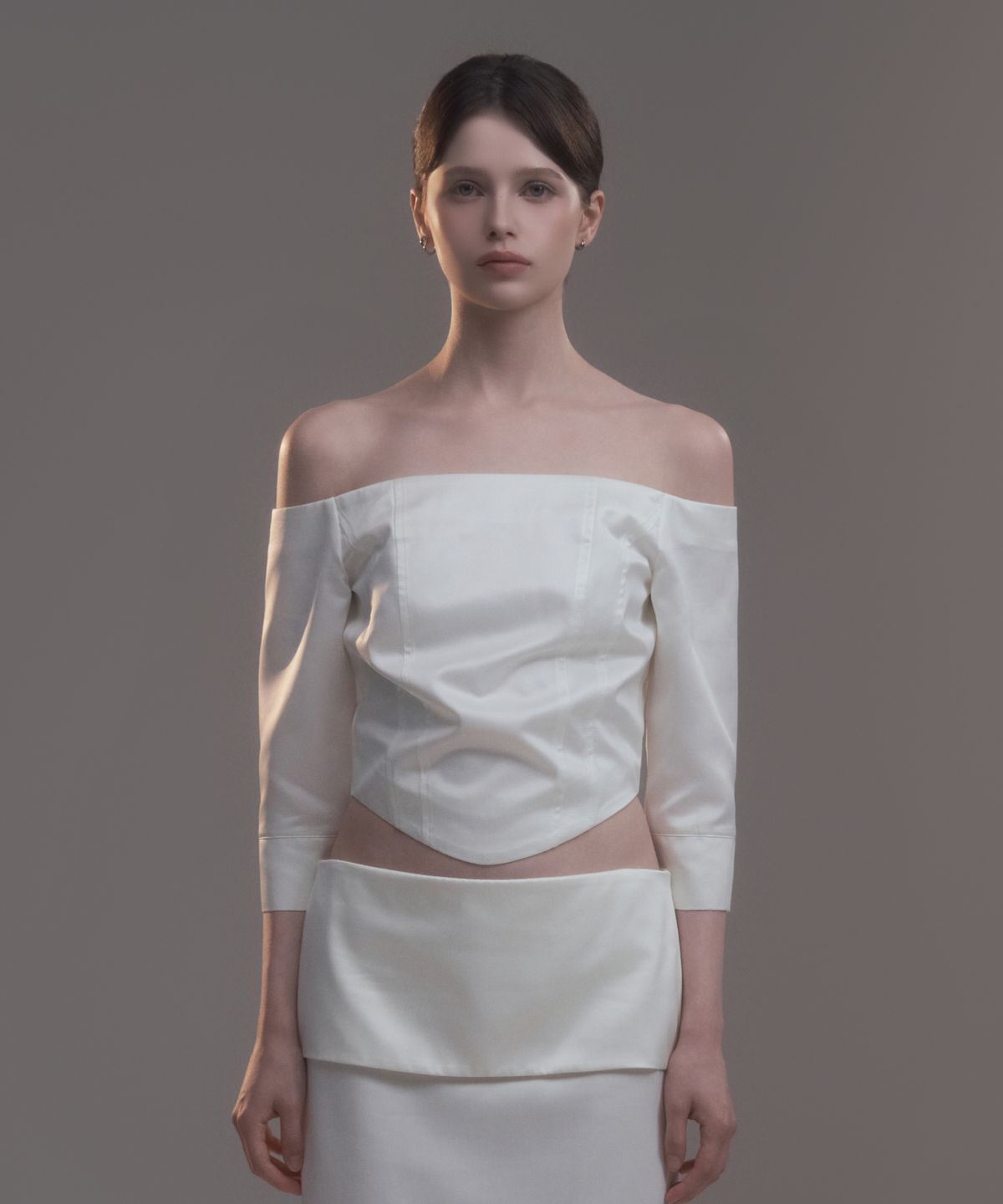 마우솔레움(MAU SOLEUM) Long Sleeve Satin Corset Top - Ivory