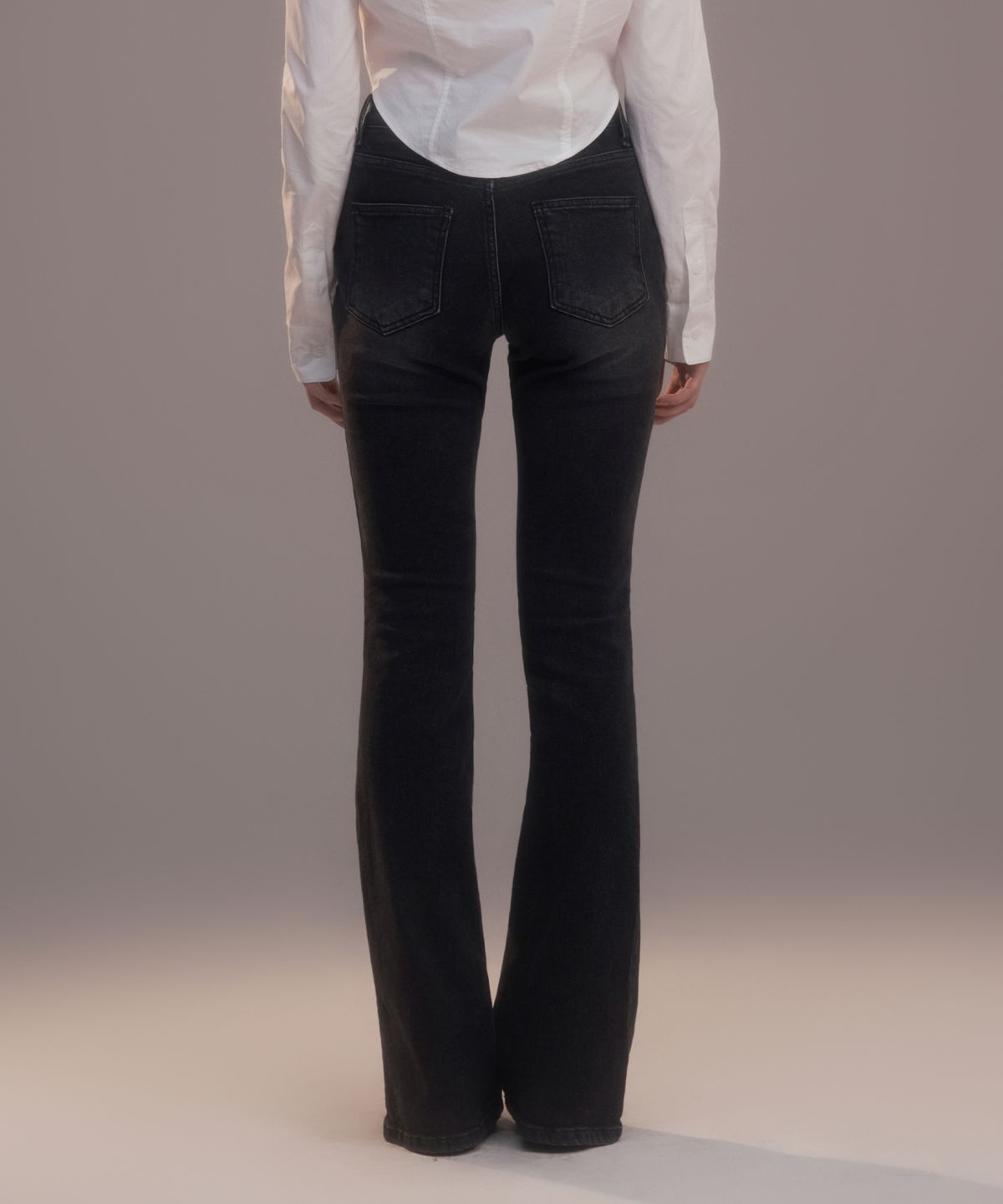 마우솔레움(MAU SOLEUM) Thea Boot-Cut Denim - Dark Grey
