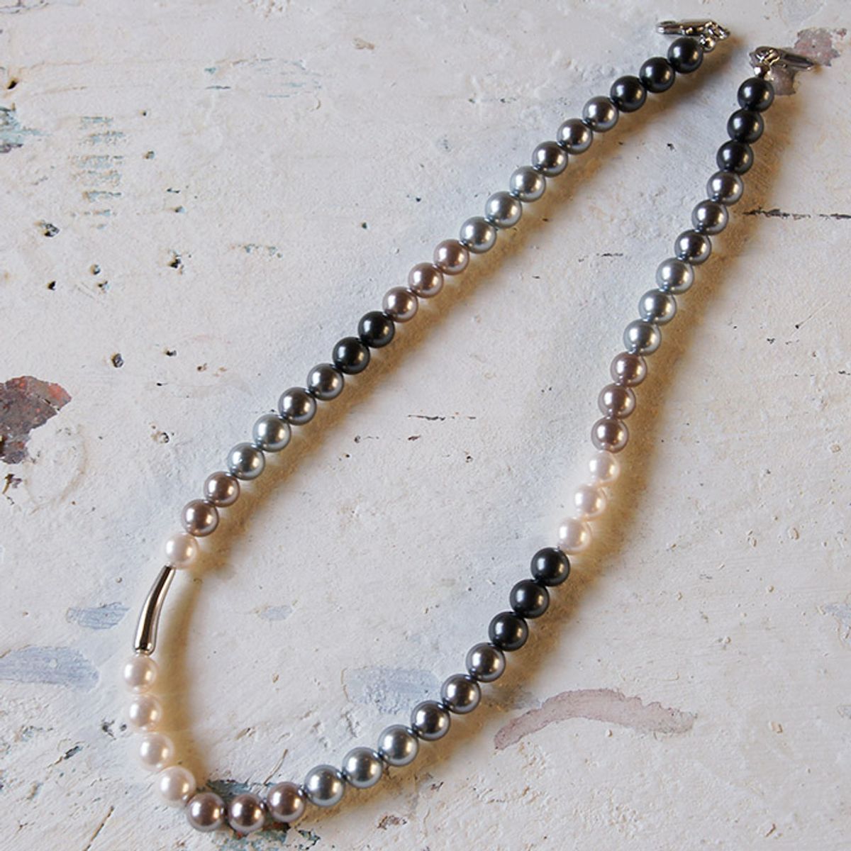 트레쥬(TREAJU) GREY GRADATION PEARL NECKLACE