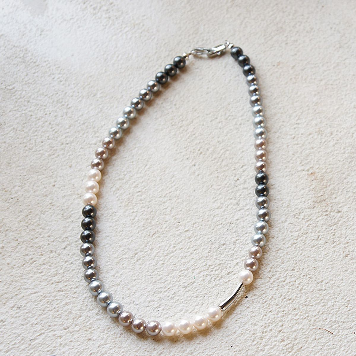 트레쥬(TREAJU) GREY GRADATION PEARL NECKLACE
