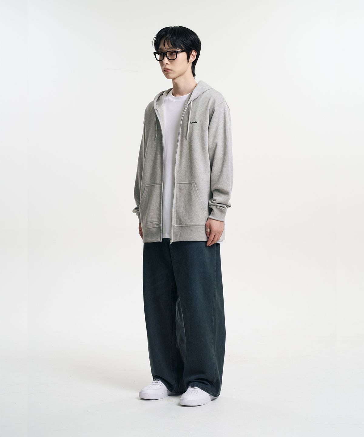 무븐(MOOVN) 핸드 브러쉬 와이드 데님 팬츠 워시드 블루