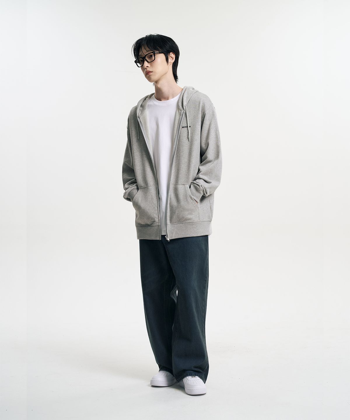 무븐(MOOVN) 핸드 브러쉬 와이드 데님 팬츠 워시드 블루