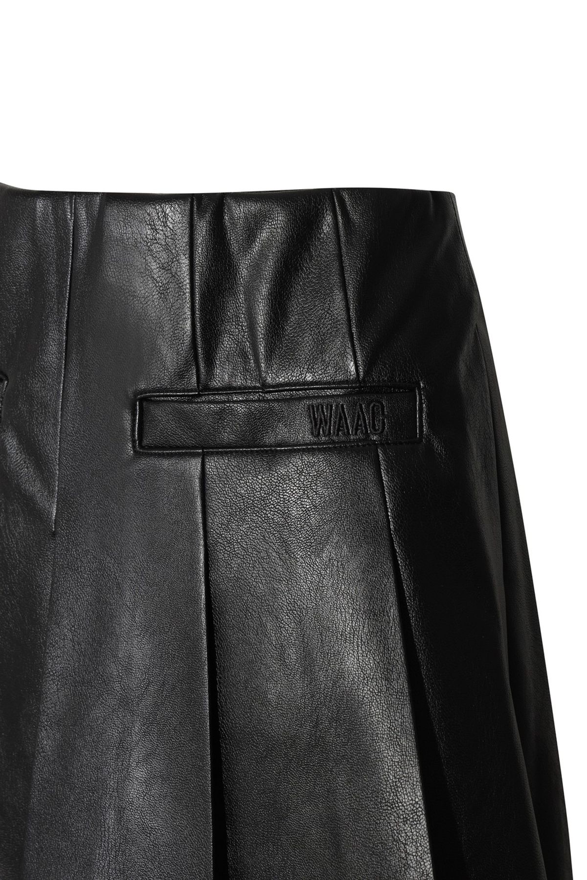 왁(WAAC) Women Fake leather pants WWPNW25712BKX