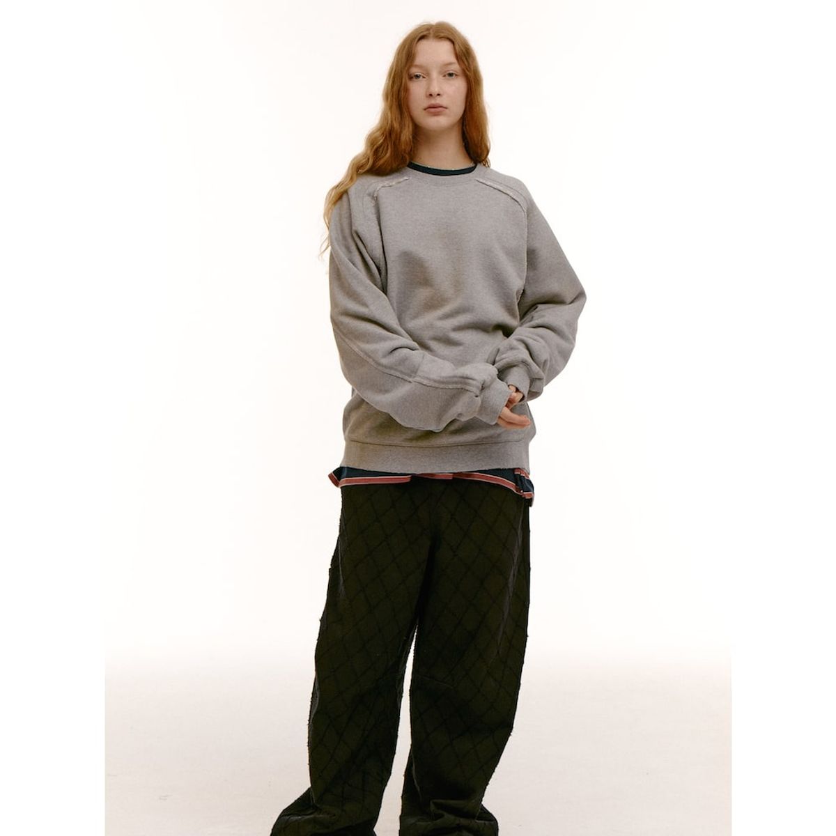 샌드 사운드(SAND SOUND) (UNISEX) 로우 엣지 디테일 스 셔츠  그레이