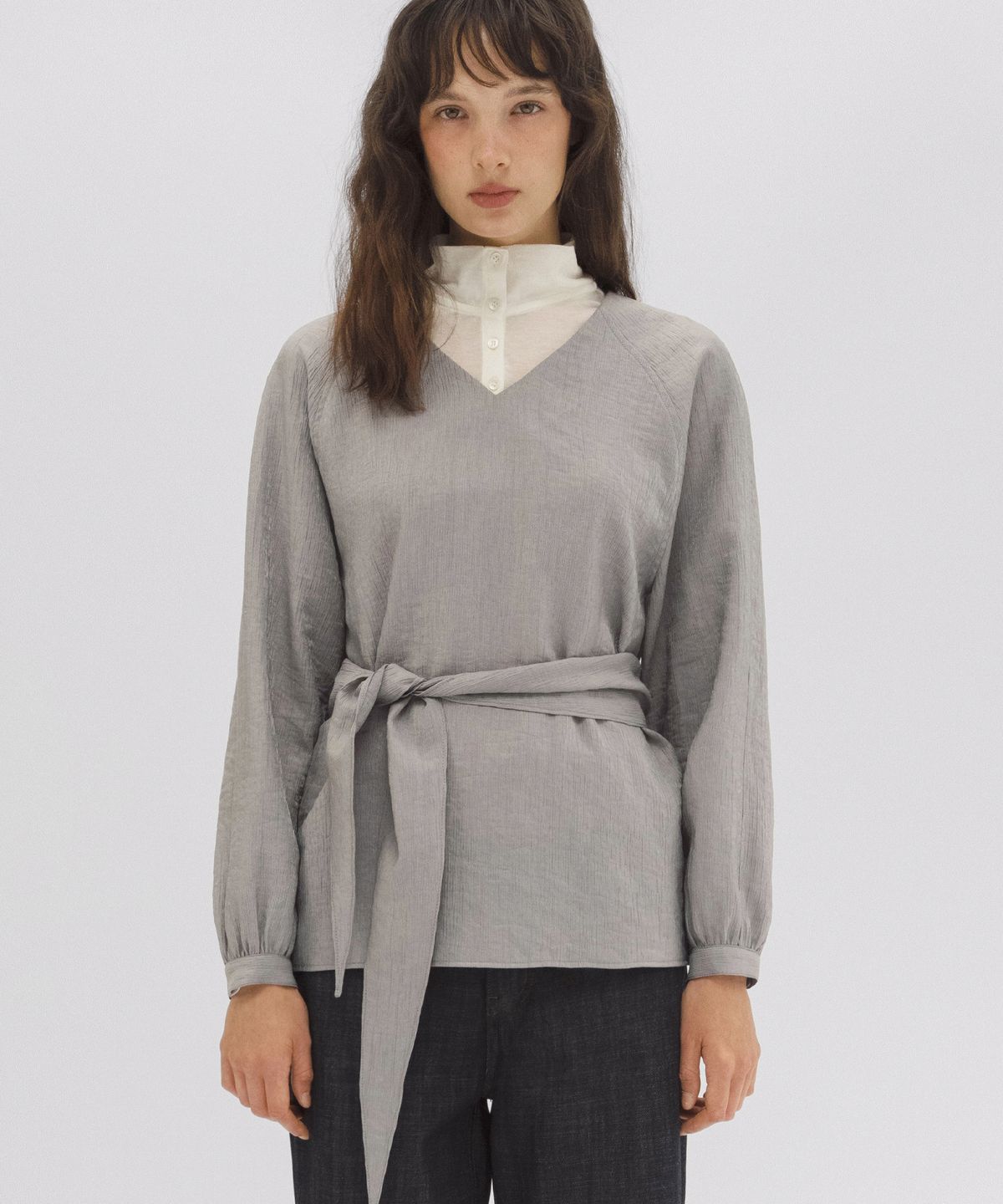 앤니즈(ANDNEEDS) Sasha scarf blouse (gray)