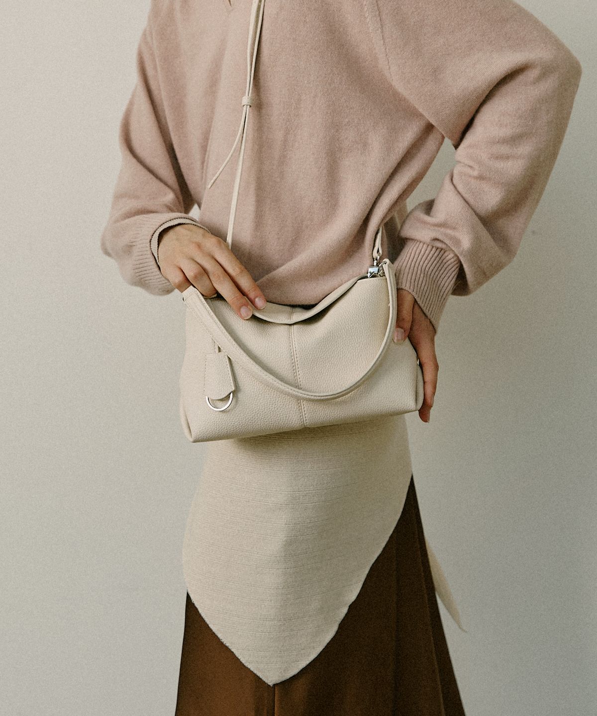 모어모르(MOREMORR) MOVO BAG _ivory 미니백 3way