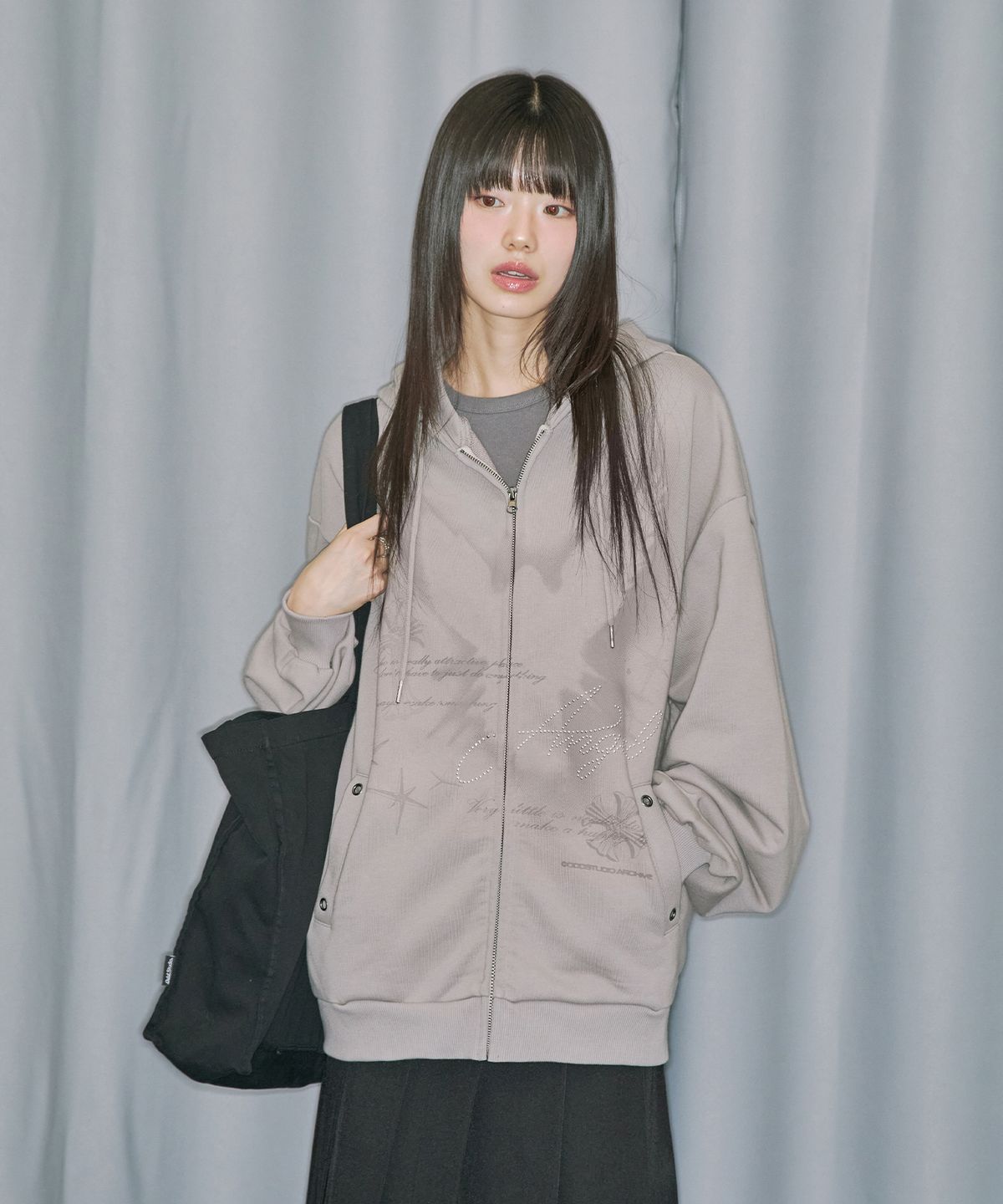 오드스튜디오(ODDSTUDIO) 엔젤 스터드 오버핏 후드집업 - BEIGE BROWN