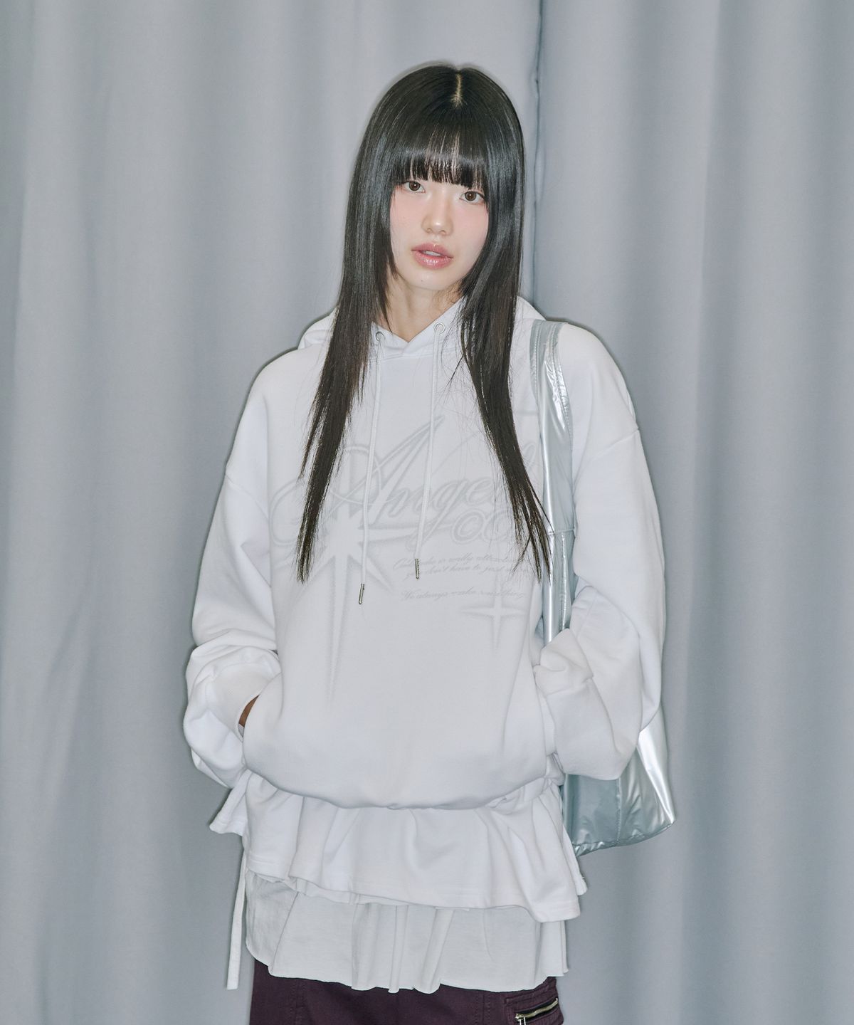 오드스튜디오(ODDSTUDIO) 엔젤 레이어드 스커트 후드 티셔츠 - OFF WHITE