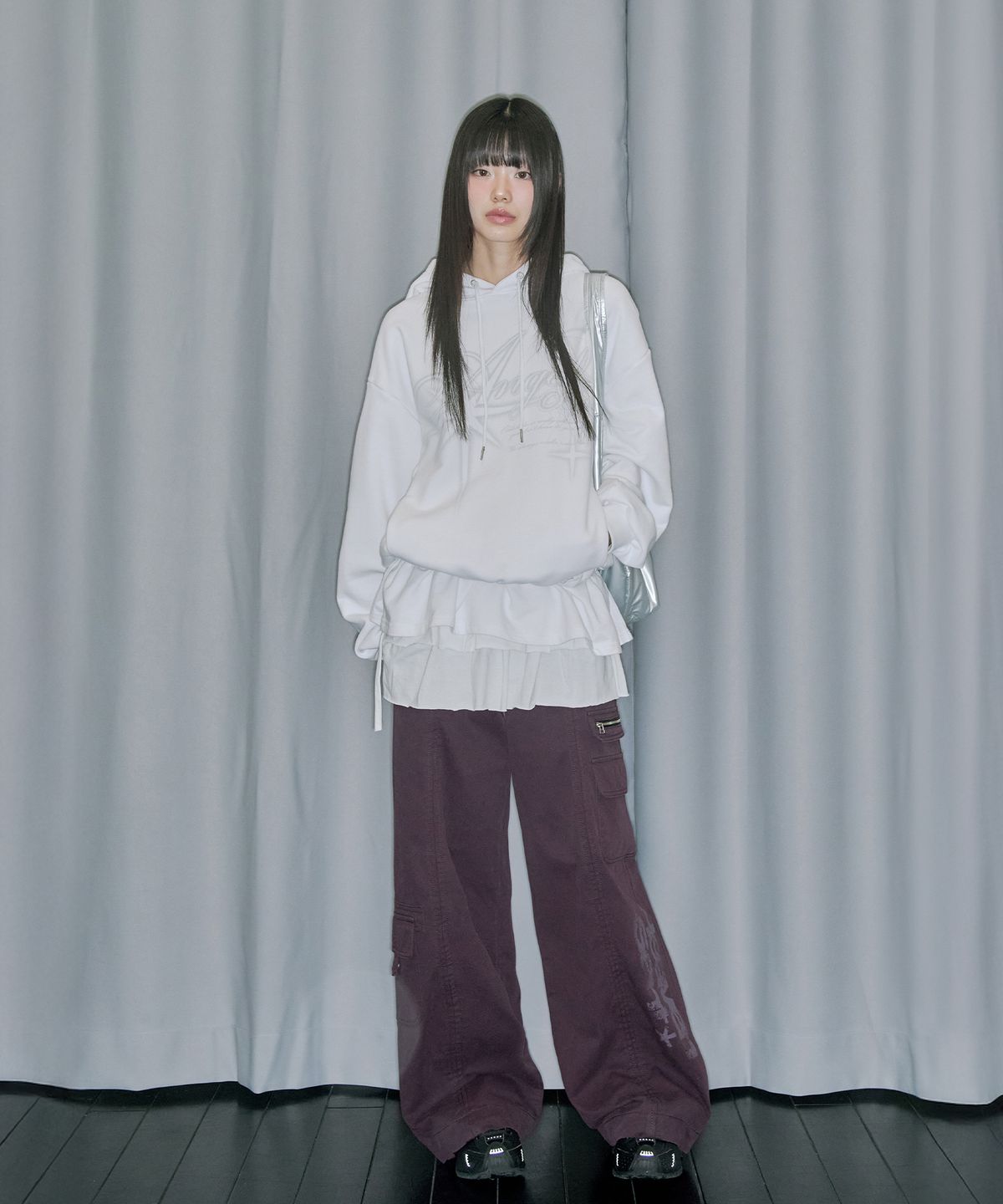 오드스튜디오(ODDSTUDIO) 엔젤 레이어드 스커트 후드 티셔츠 - OFF WHITE