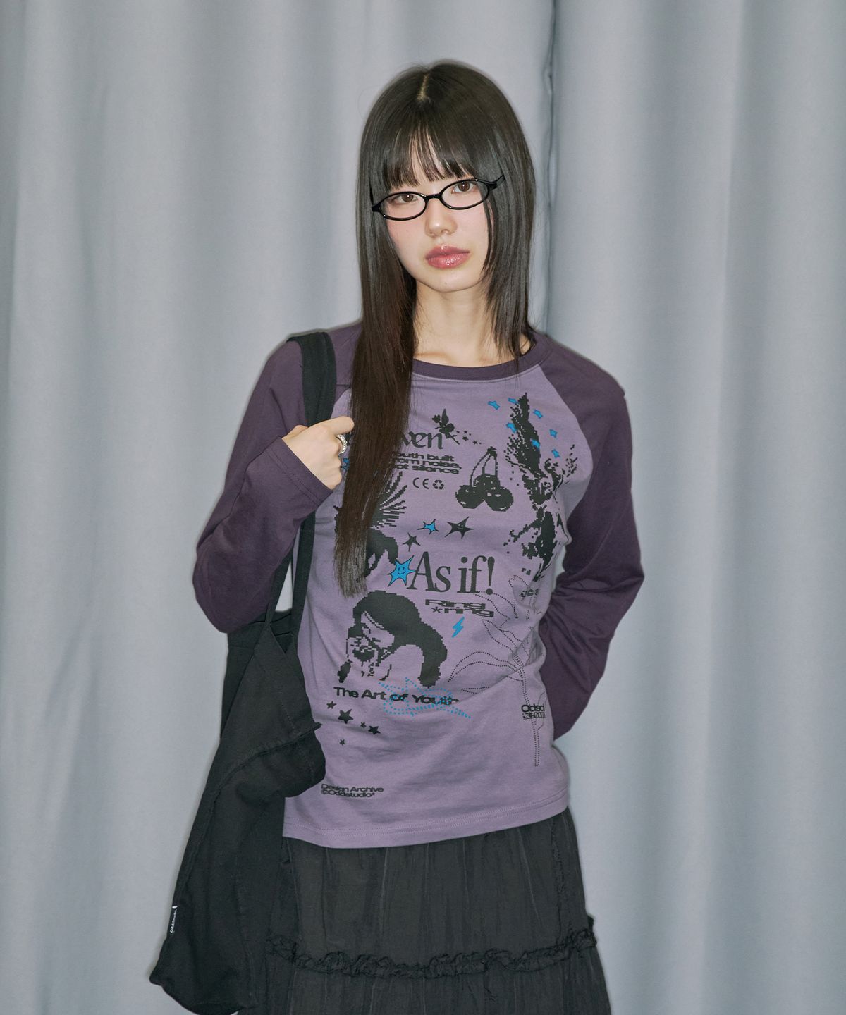 오드스튜디오(ODDSTUDIO) 키치 스템프 핀턱 래글런 롱 슬리브 - GRAY PURPLE