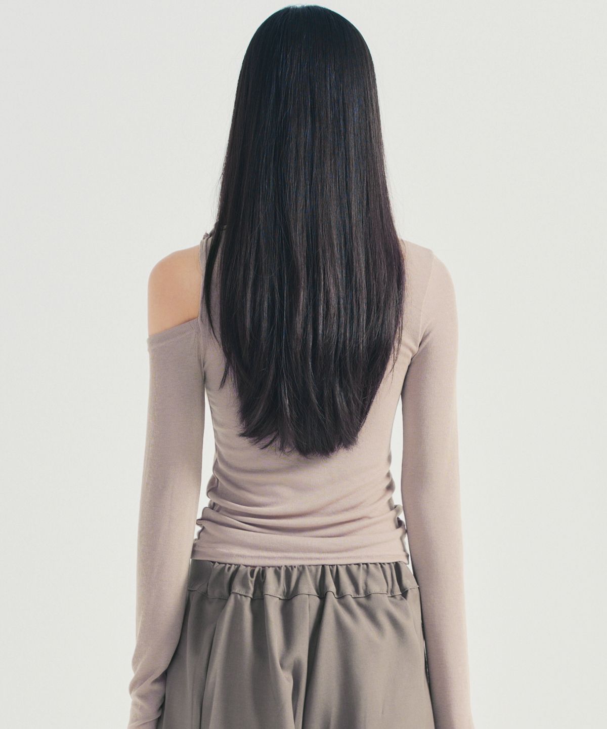 닉앤니콜(NICK&NICOLE) TWIST CUT OUT RIBBED SLEEVE TOP_BROWN