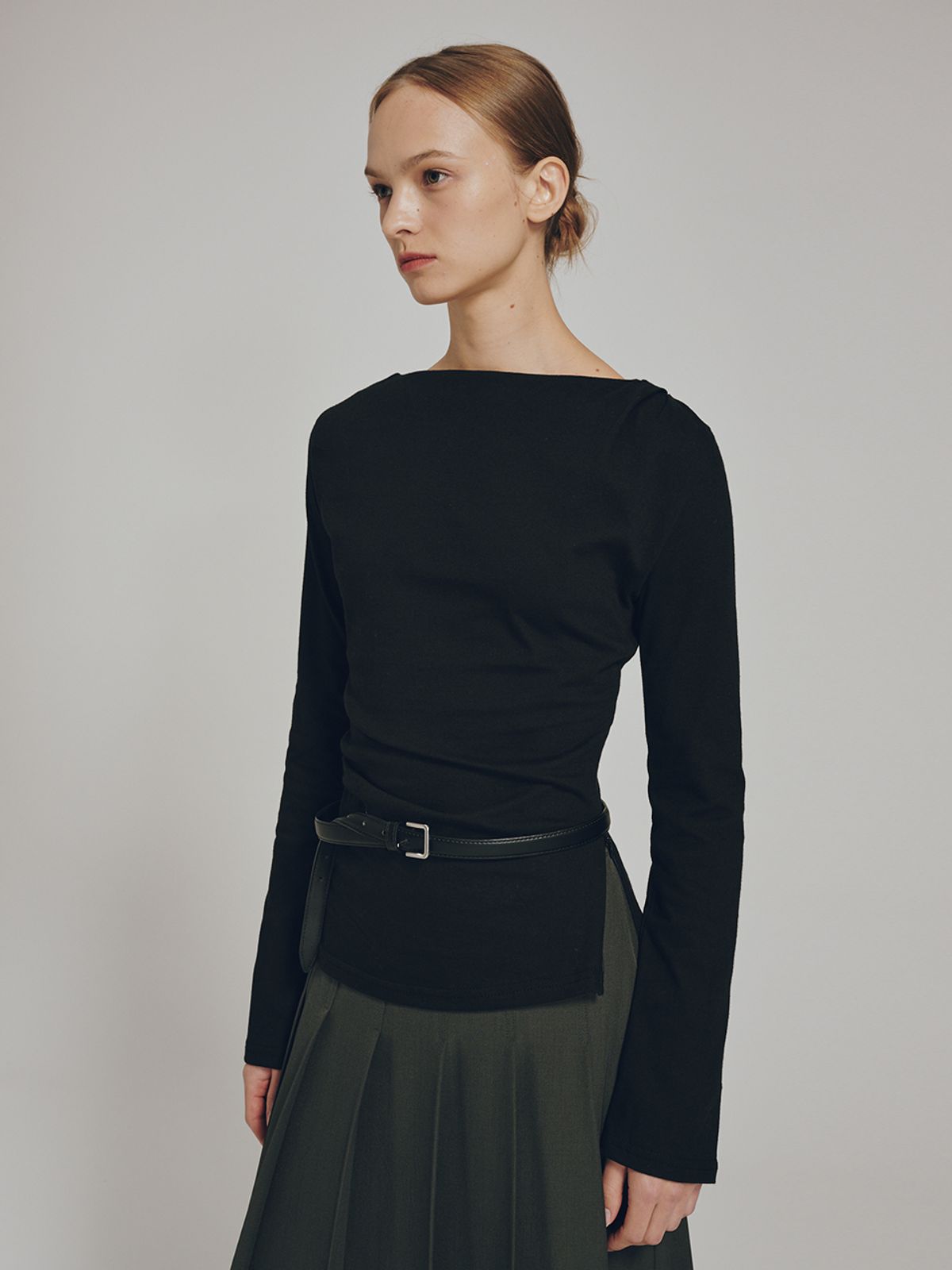 누브(NOUVE) 보트넥 드레이프 티셔츠 - 블랙 / Boatneck Drape T-shirts - Black