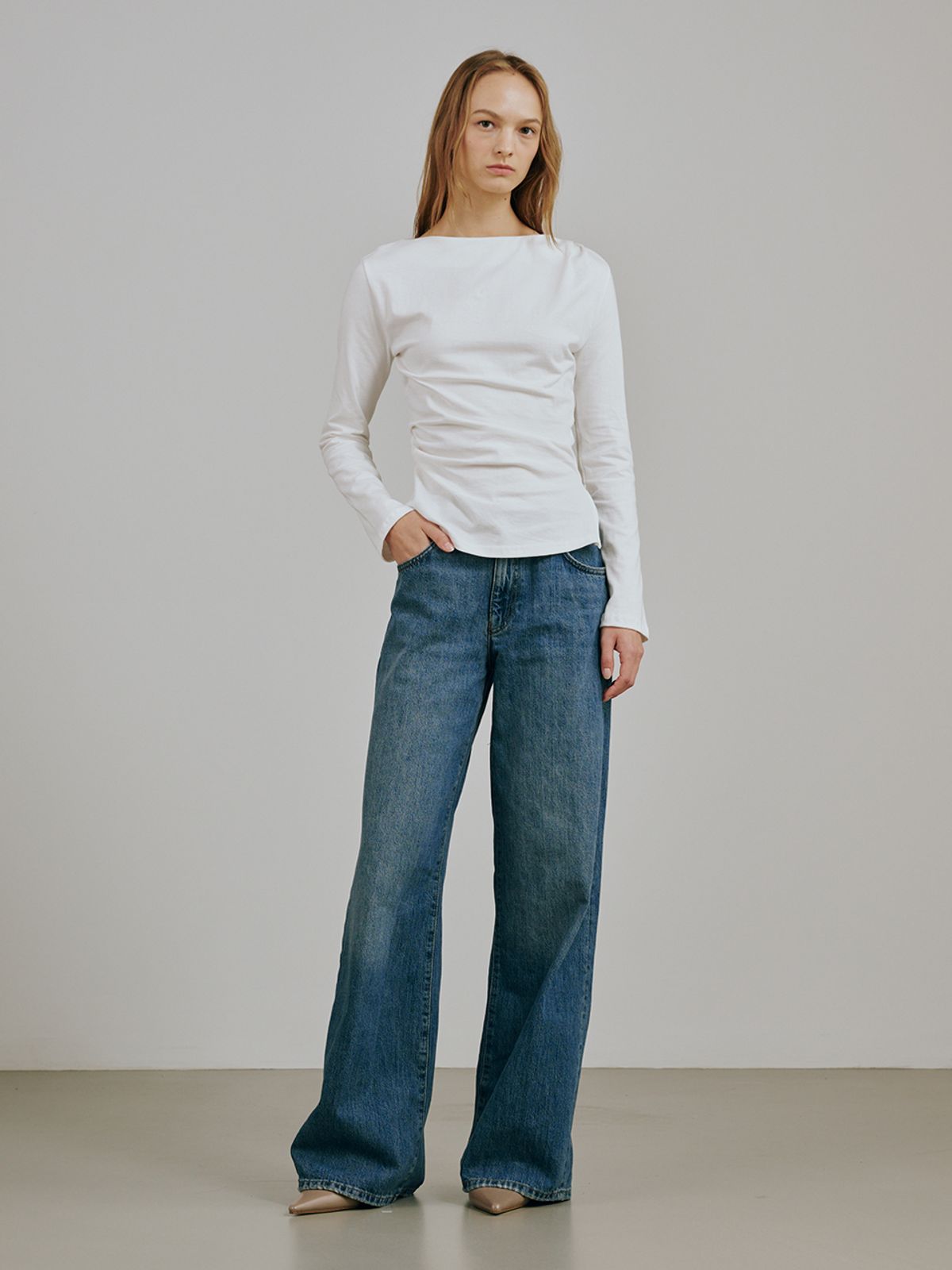 누브(NOUVE) 보트넥 드레이프 티셔츠 - 화이트 / Boatneck Drape T-shirts - White