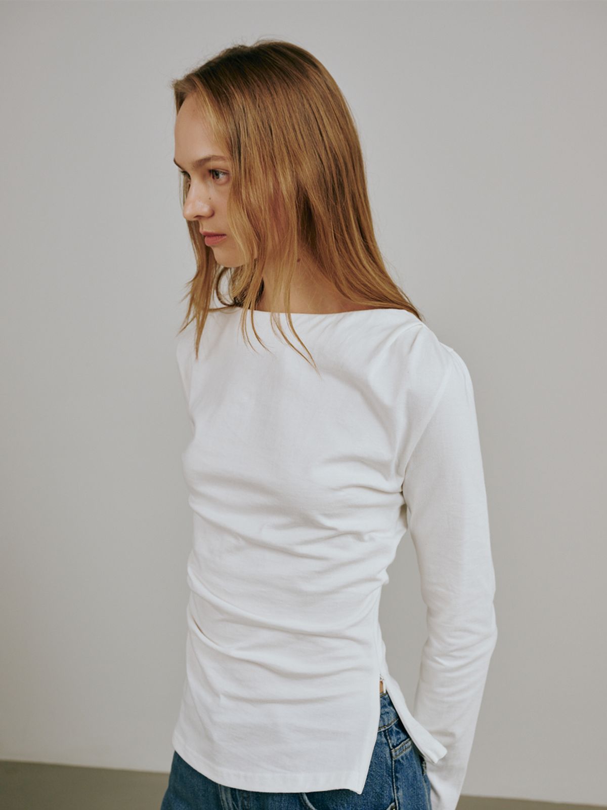 누브(NOUVE) 보트넥 드레이프 티셔츠 - 화이트 / Boatneck Drape T-shirts - White