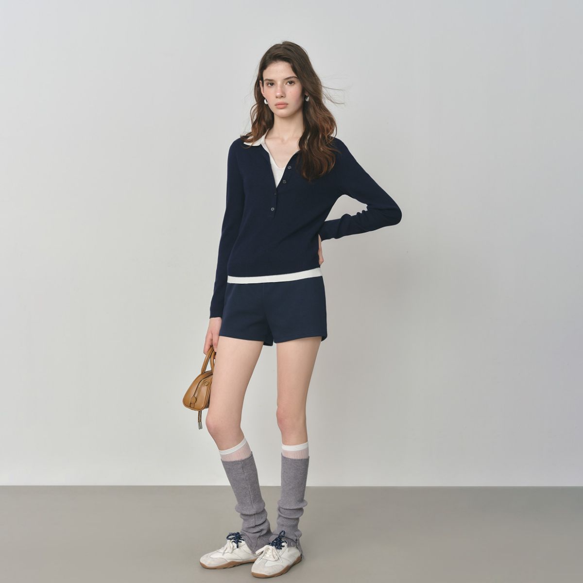 웬스데이딜라잇(WEDNESDAY DELIGHT) WD_Button fake two-piece knit top_NAVY