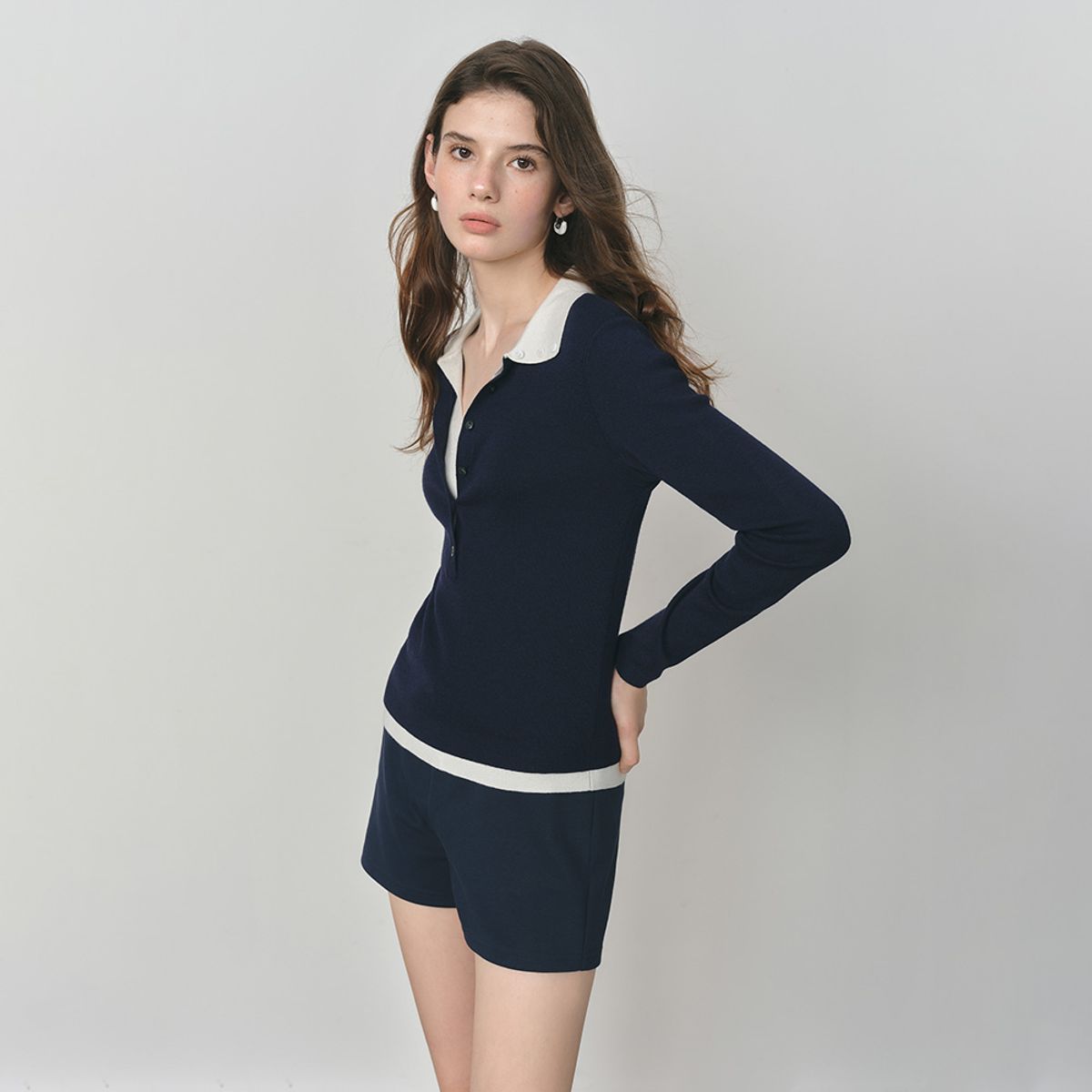 웬스데이딜라잇(WEDNESDAY DELIGHT) WD_Button fake two-piece knit top_NAVY