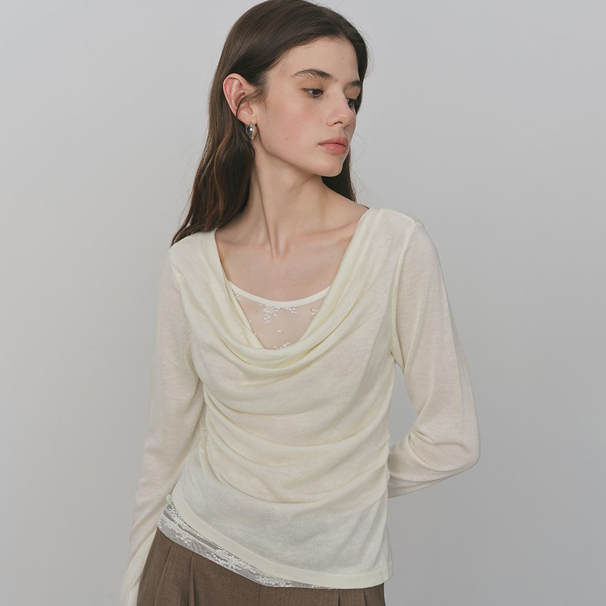 웬스데이딜라잇(WEDNESDAY DELIGHT) WD_Lace shirring long sleeve top_2color