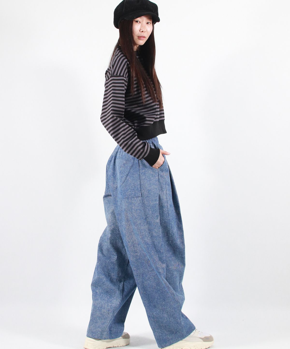드마크(DEMARC) STONE WASHED CHICANO WIDE ONE-TUCK PANTS - Blue