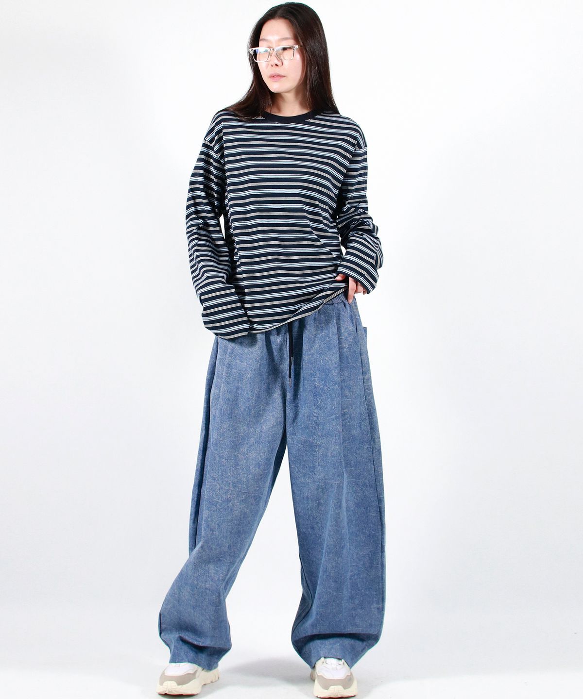 드마크(DEMARC) STONE WASHED CHICANO WIDE ONE-TUCK PANTS - Blue