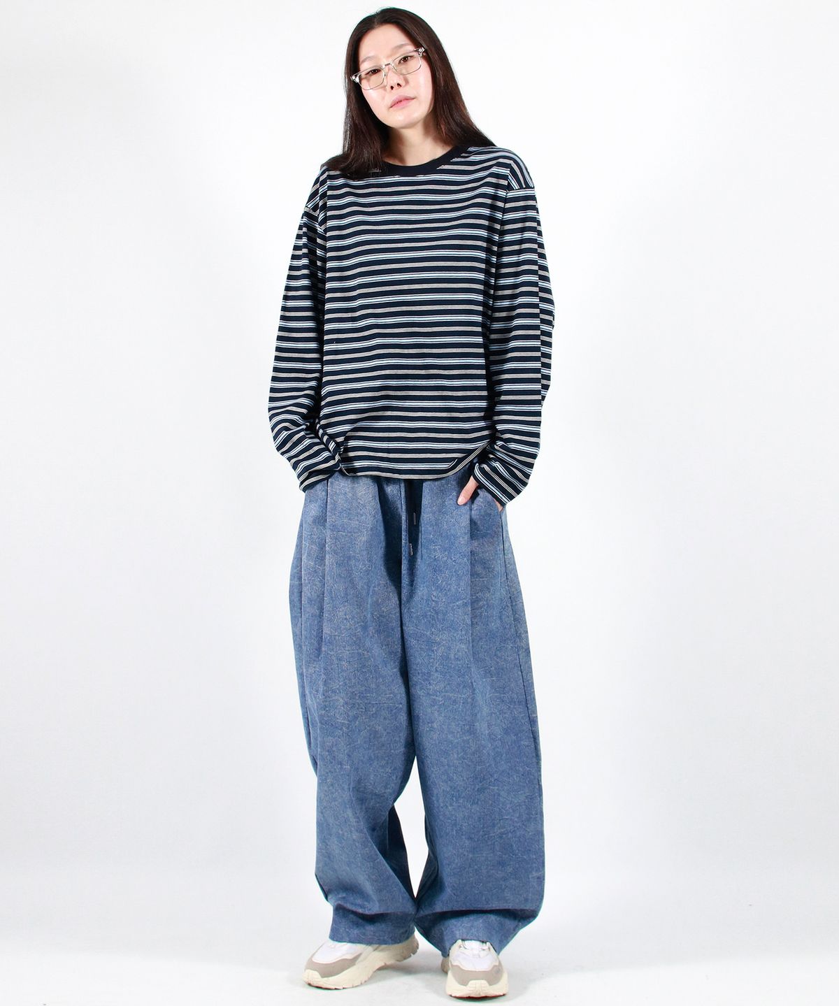 드마크(DEMARC) STONE WASHED CHICANO WIDE ONE-TUCK PANTS - Blue