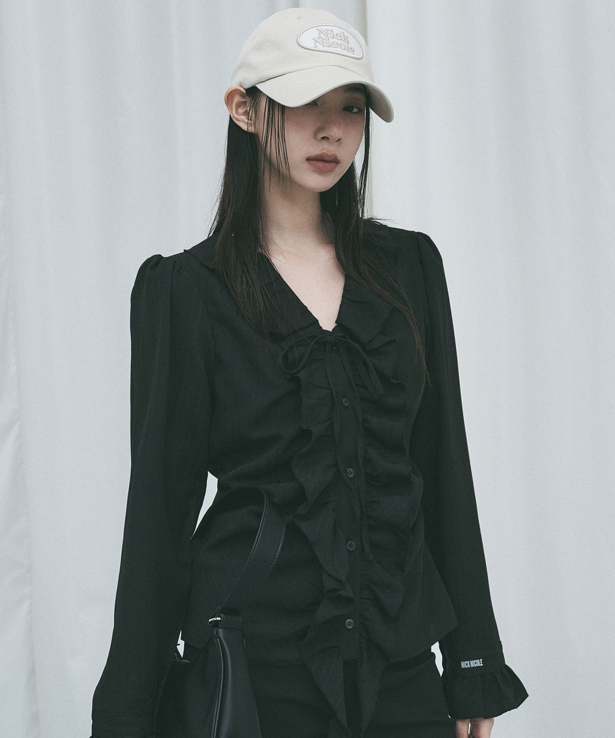 닉앤니콜(NICK&NICOLE) VINTAGE RUFFLE BLOUSE_BLACK