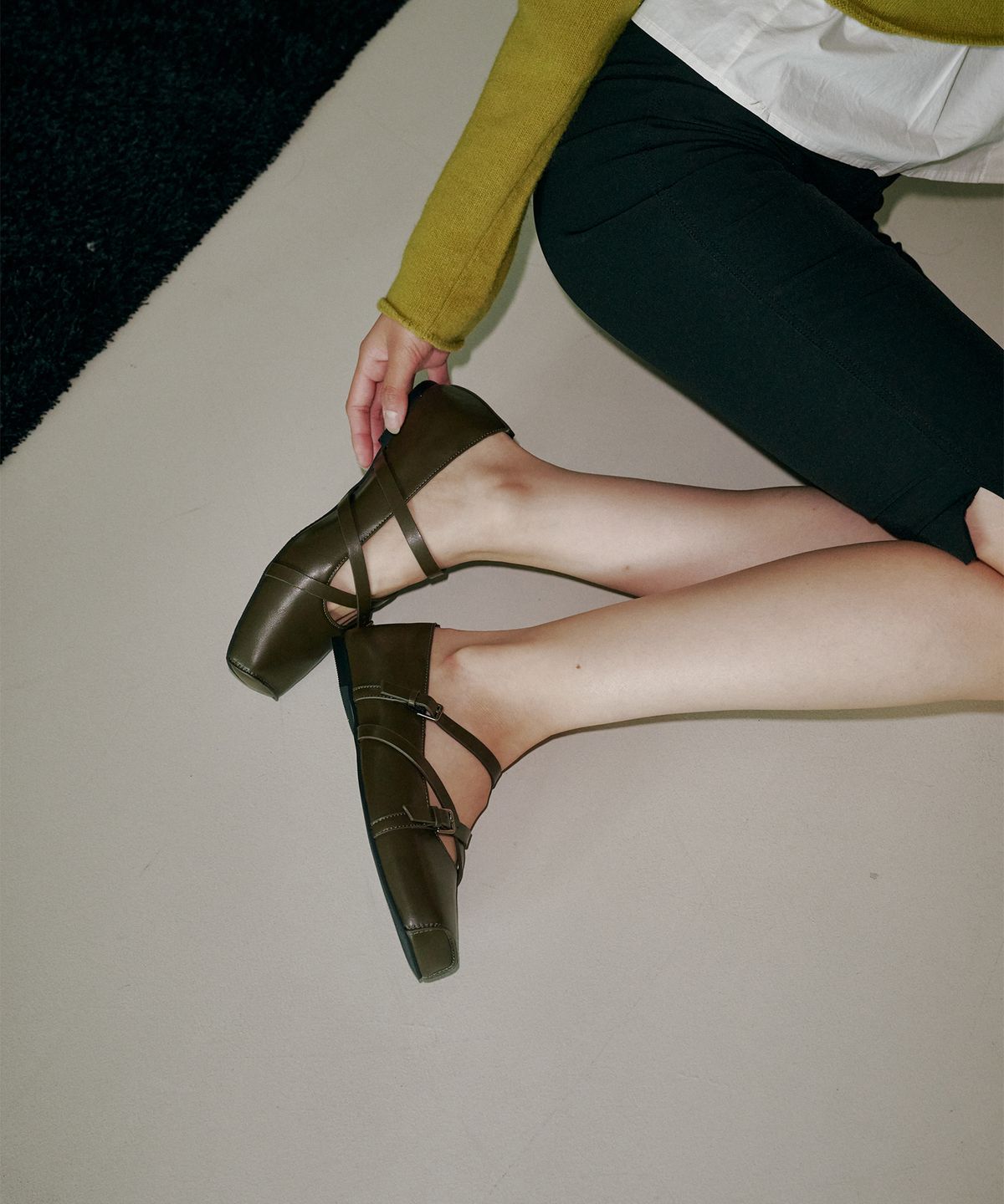바이아덜스(BYOTHERS) Cordley strap flats