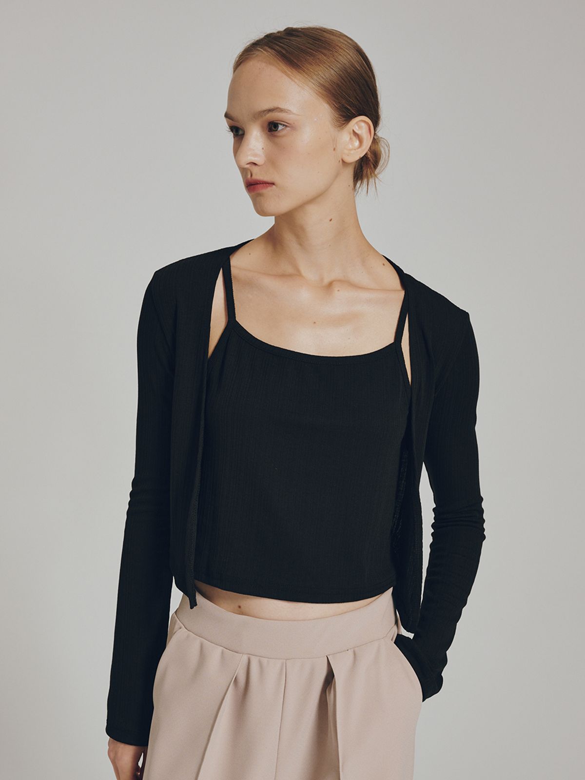 누브(NOUVE) 소프트 가디건 슬리브리스 셋트 - 블랙 / Soft Cardigan Sleeveless Set - Black