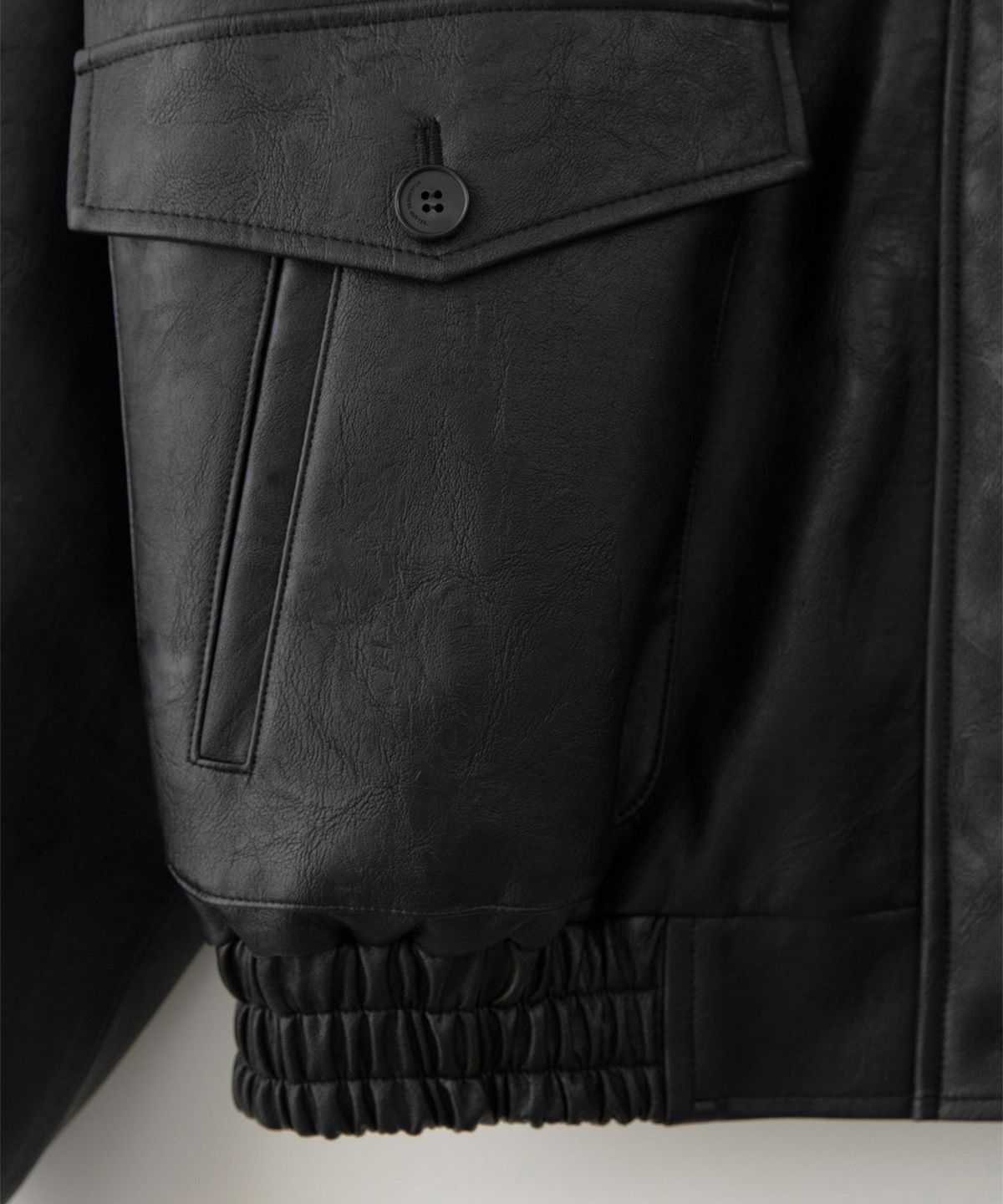 썸웨어버터(SOMEWHEREBUTTER) Milo Leather Blouson - Black